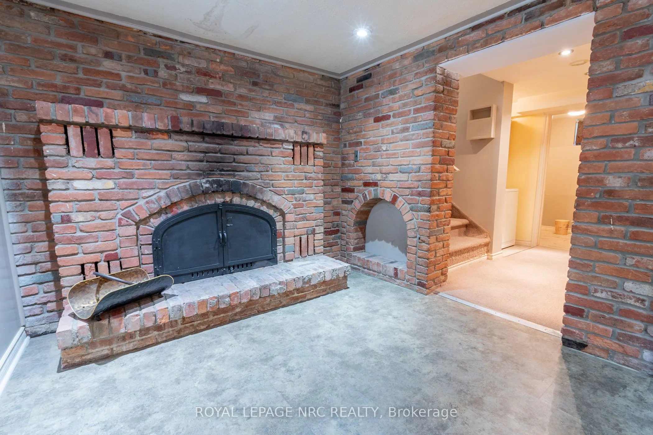 88 Pine Street S