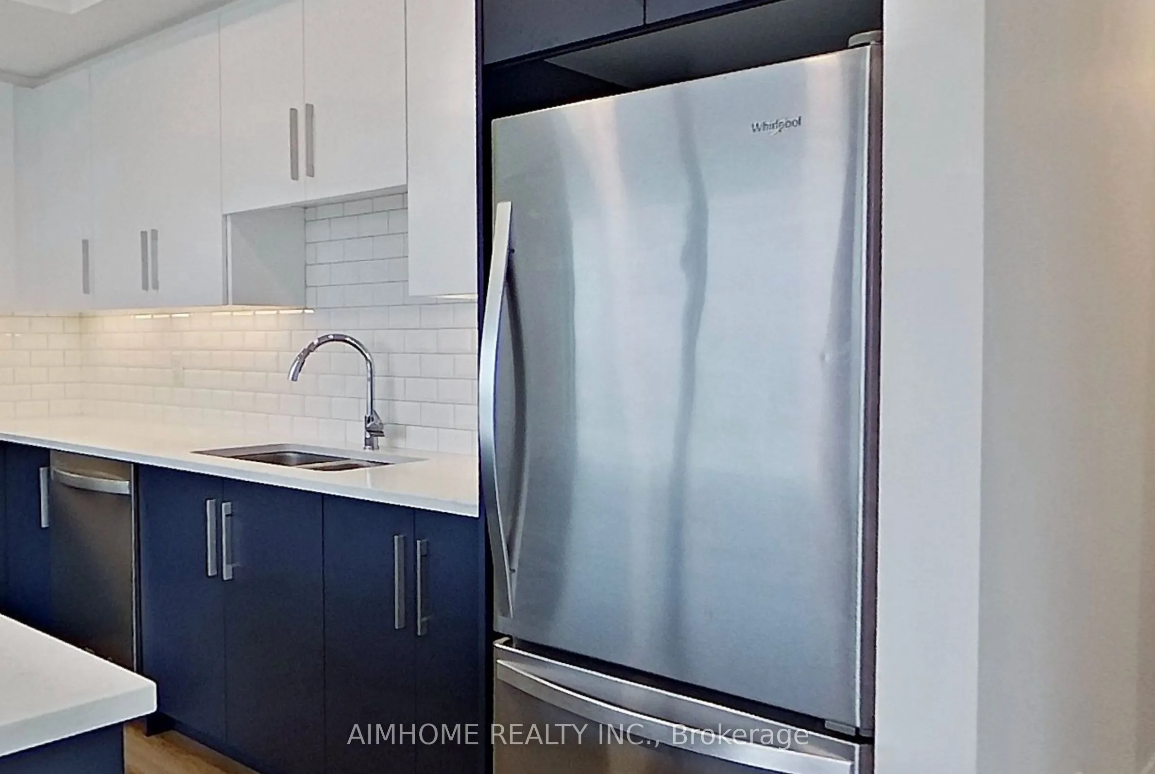 460 Columbia Street W, #1102
