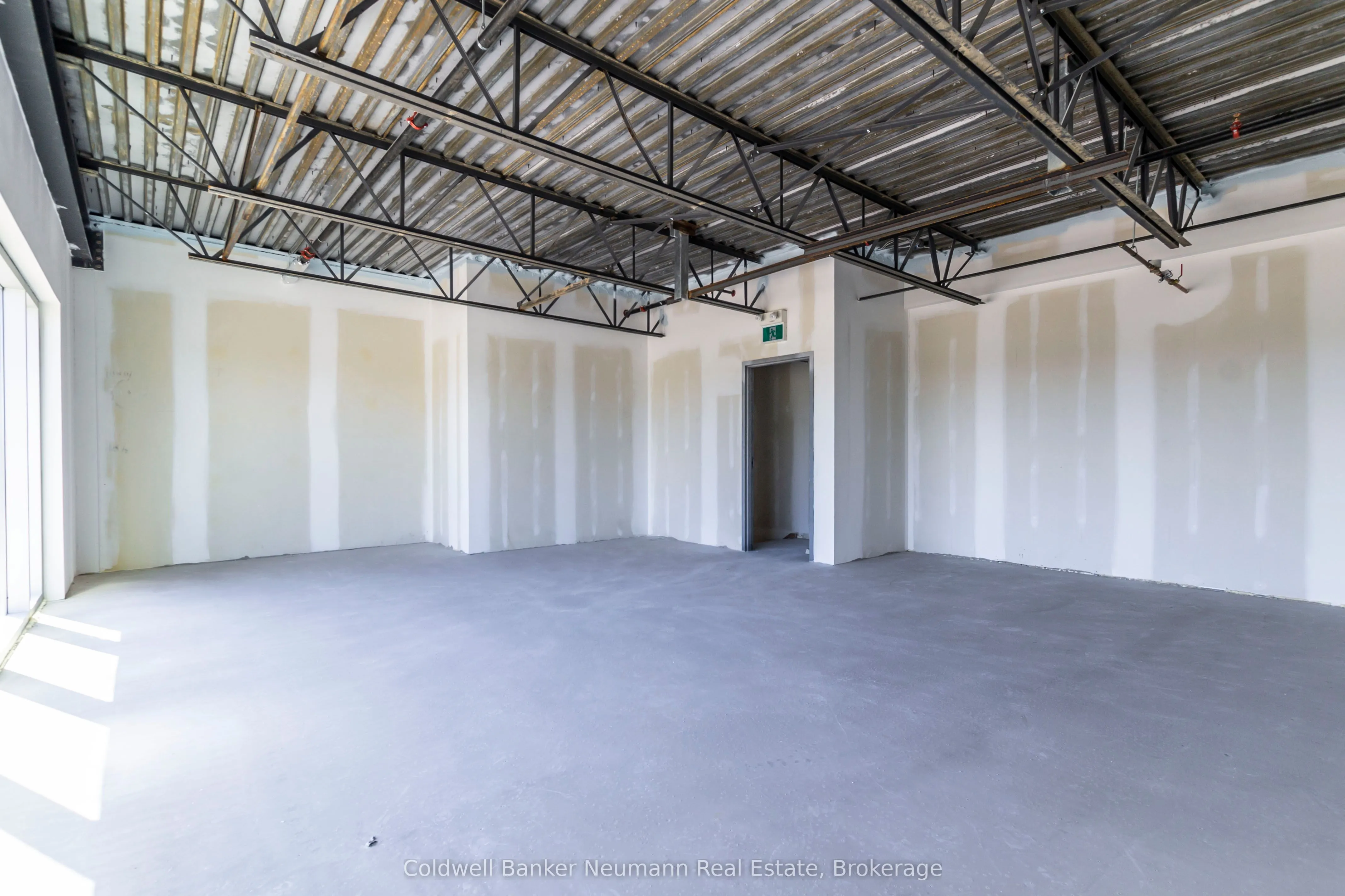 589 Hanlon Creek Boulevard, #27