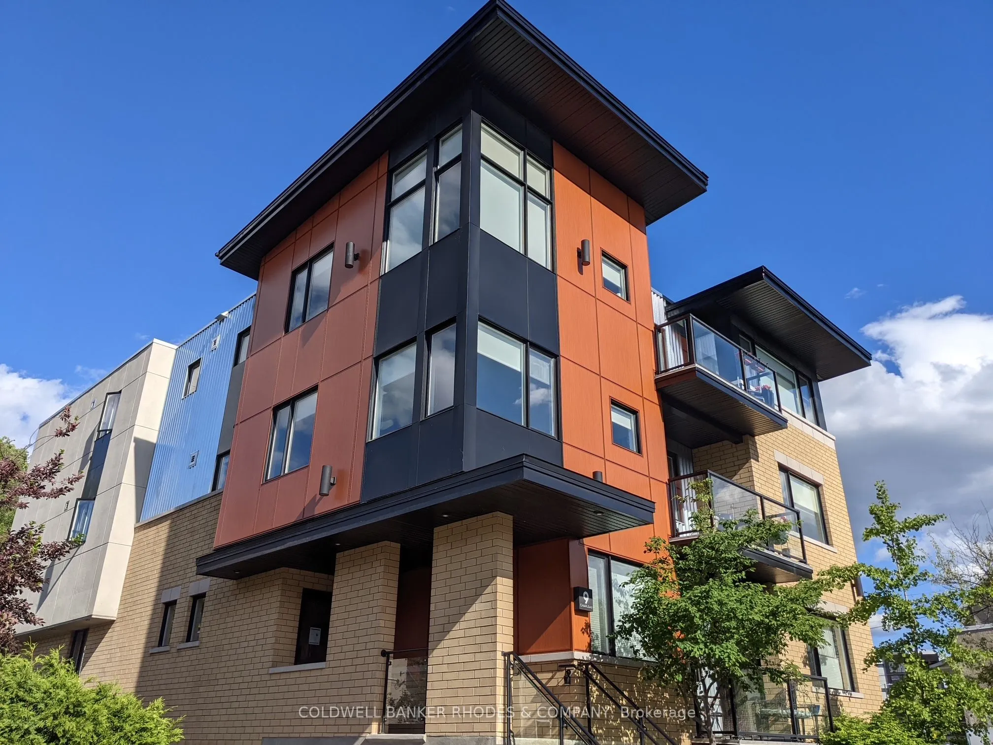 9 Chapleau Avenue, #302