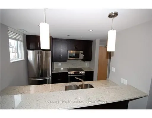 9 Chapleau Avenue, #302