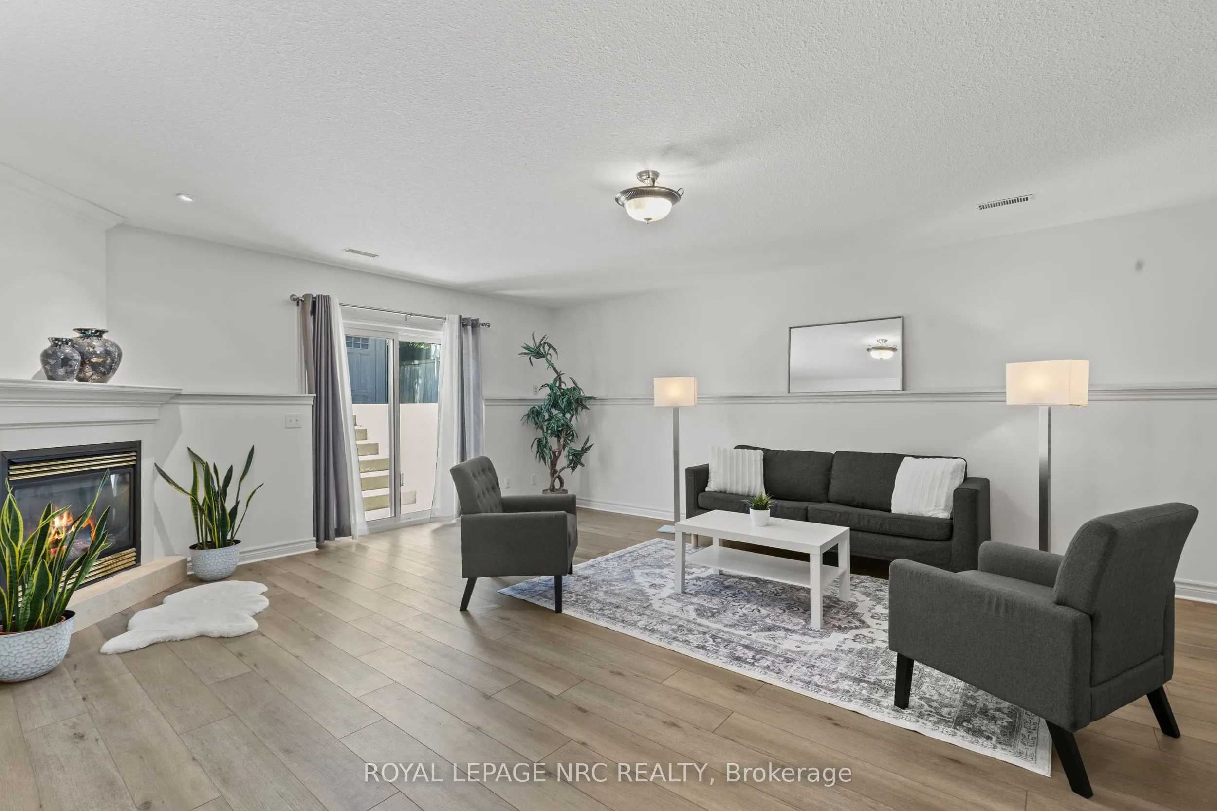 14 Hope Avenue W