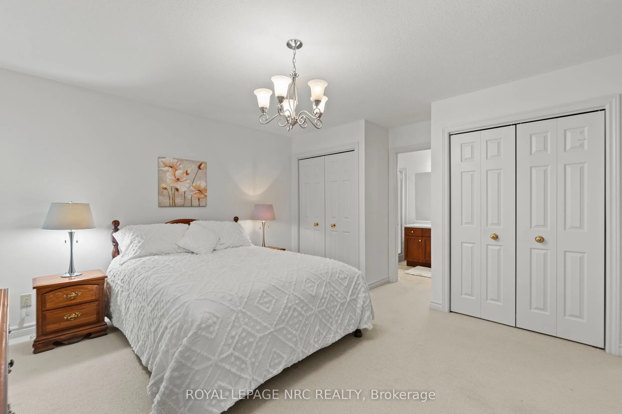 14 Hope Avenue W