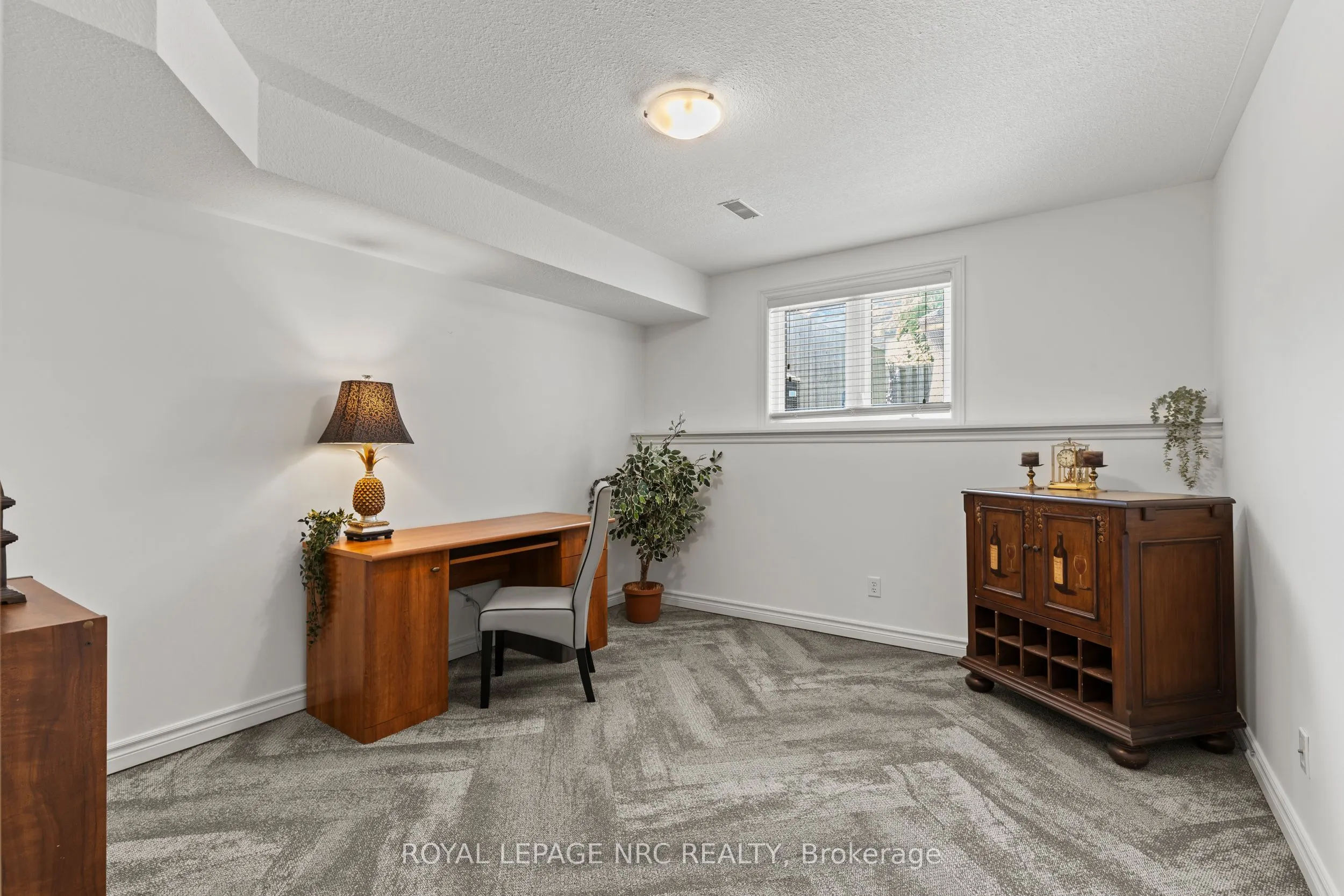 14 Hope Avenue W