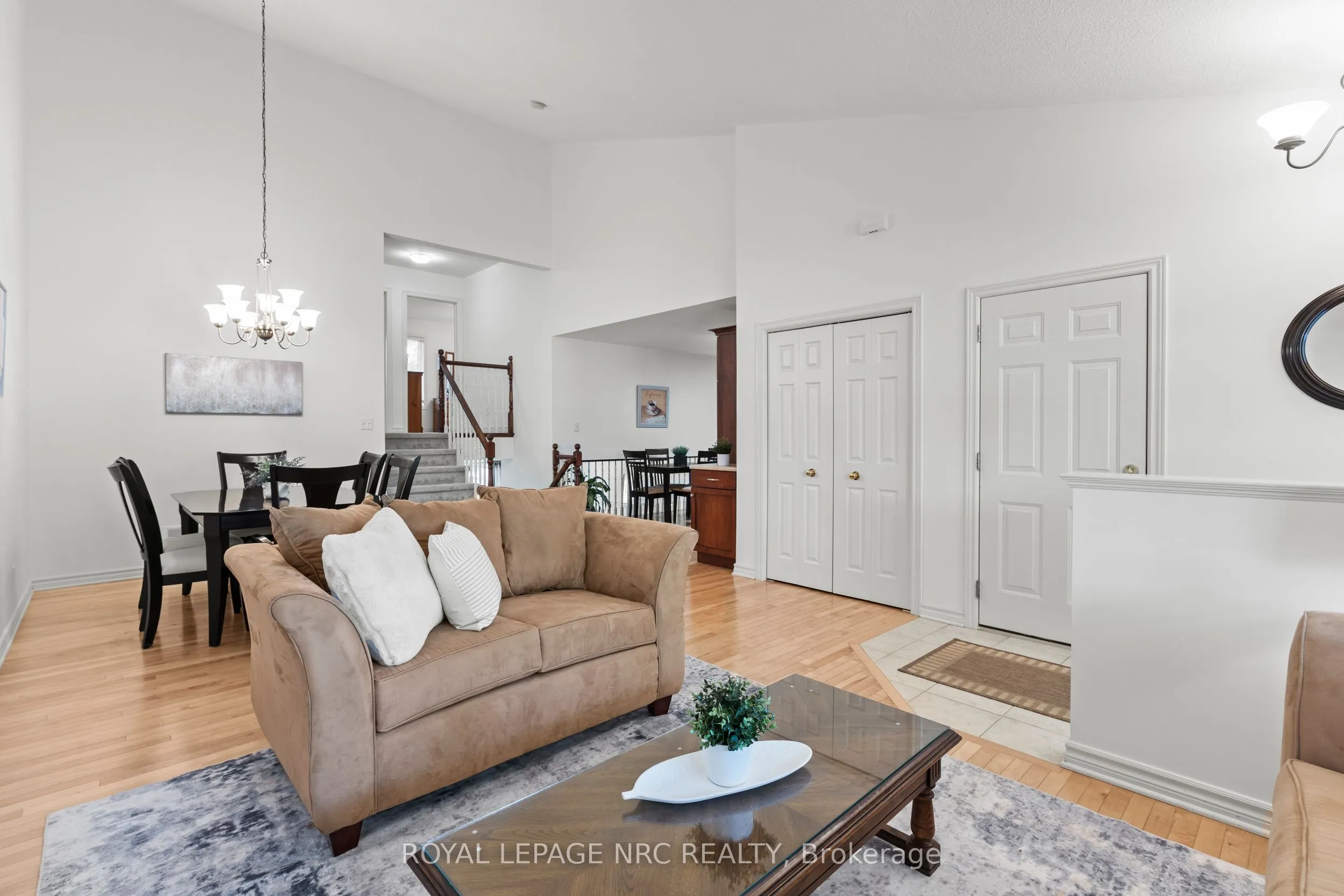 14 Hope Avenue W