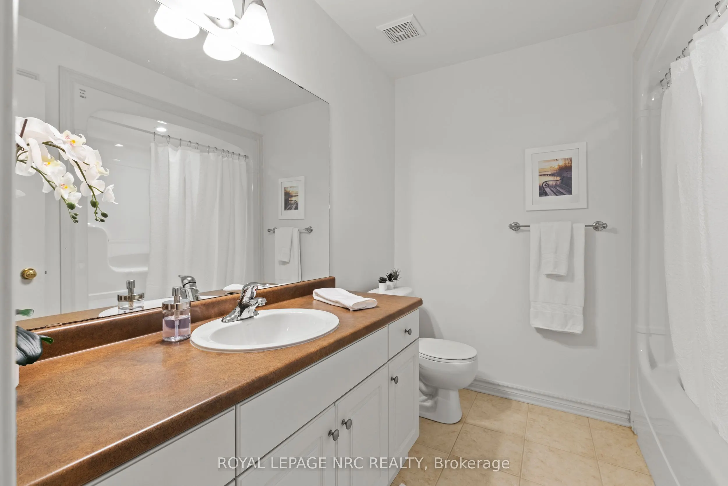 14 Hope Avenue W