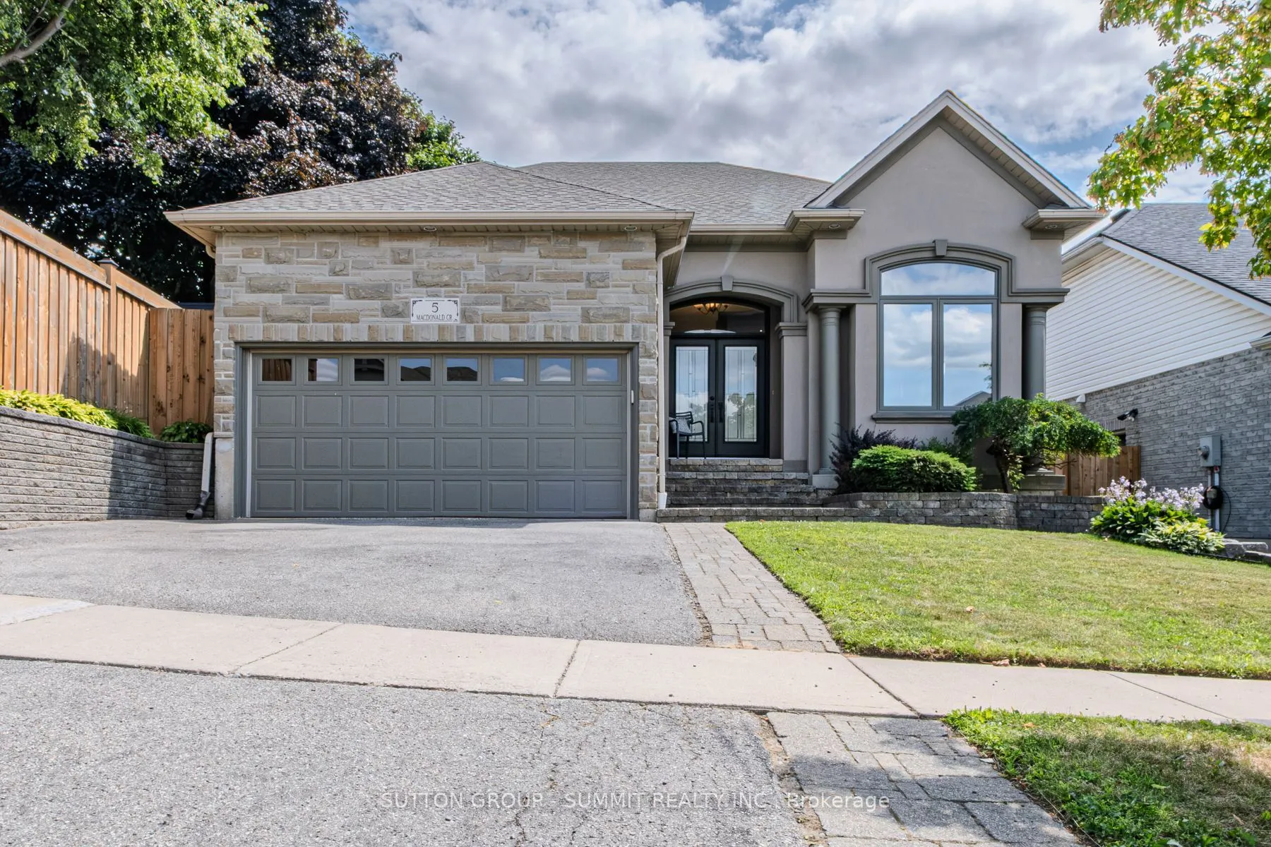 5 Macdonald Crescent