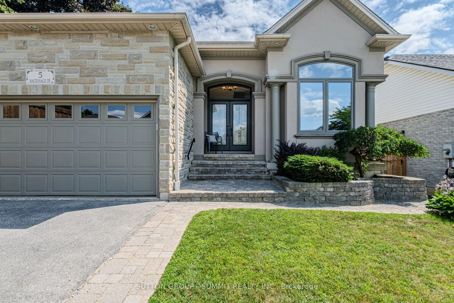 5 Macdonald Crescent