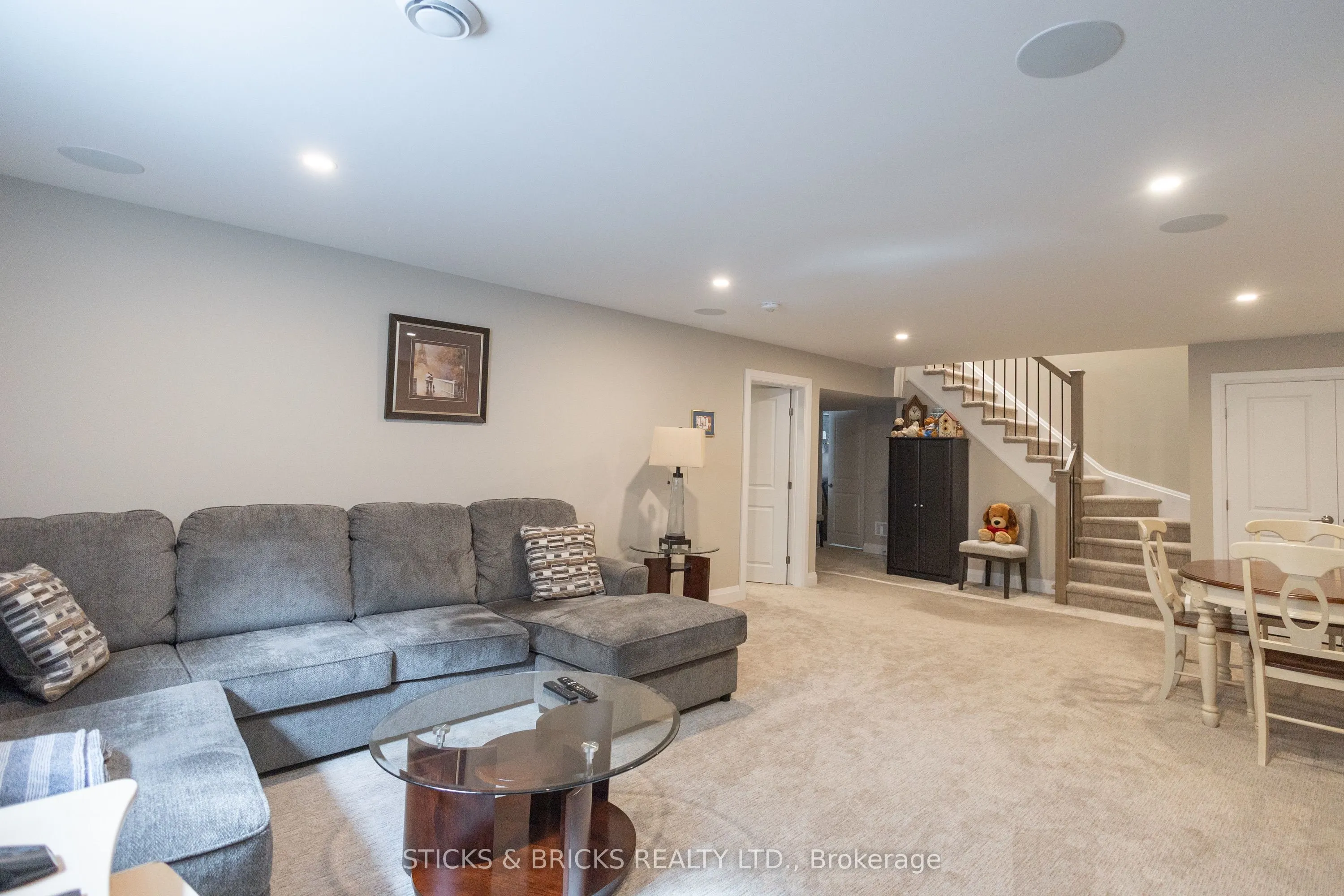 8974 Willoughby Drive, #49