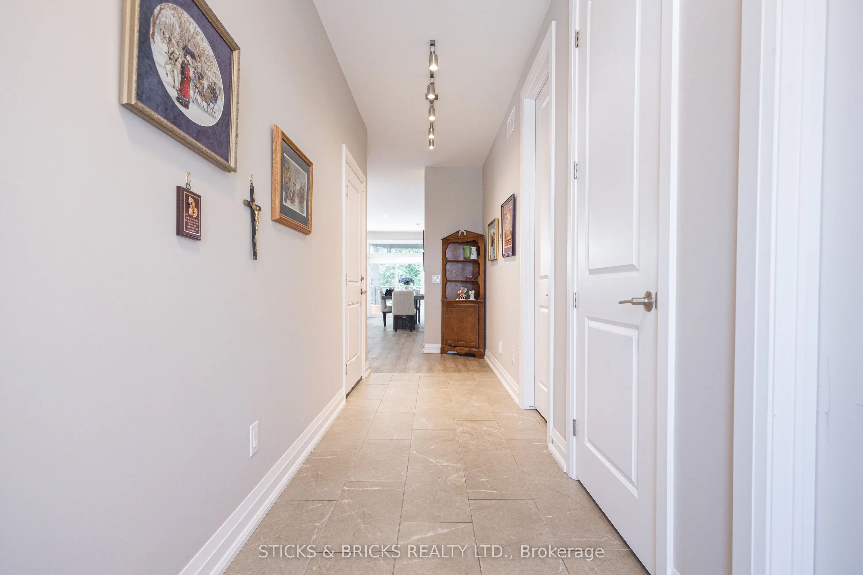 8974 Willoughby Drive, #49