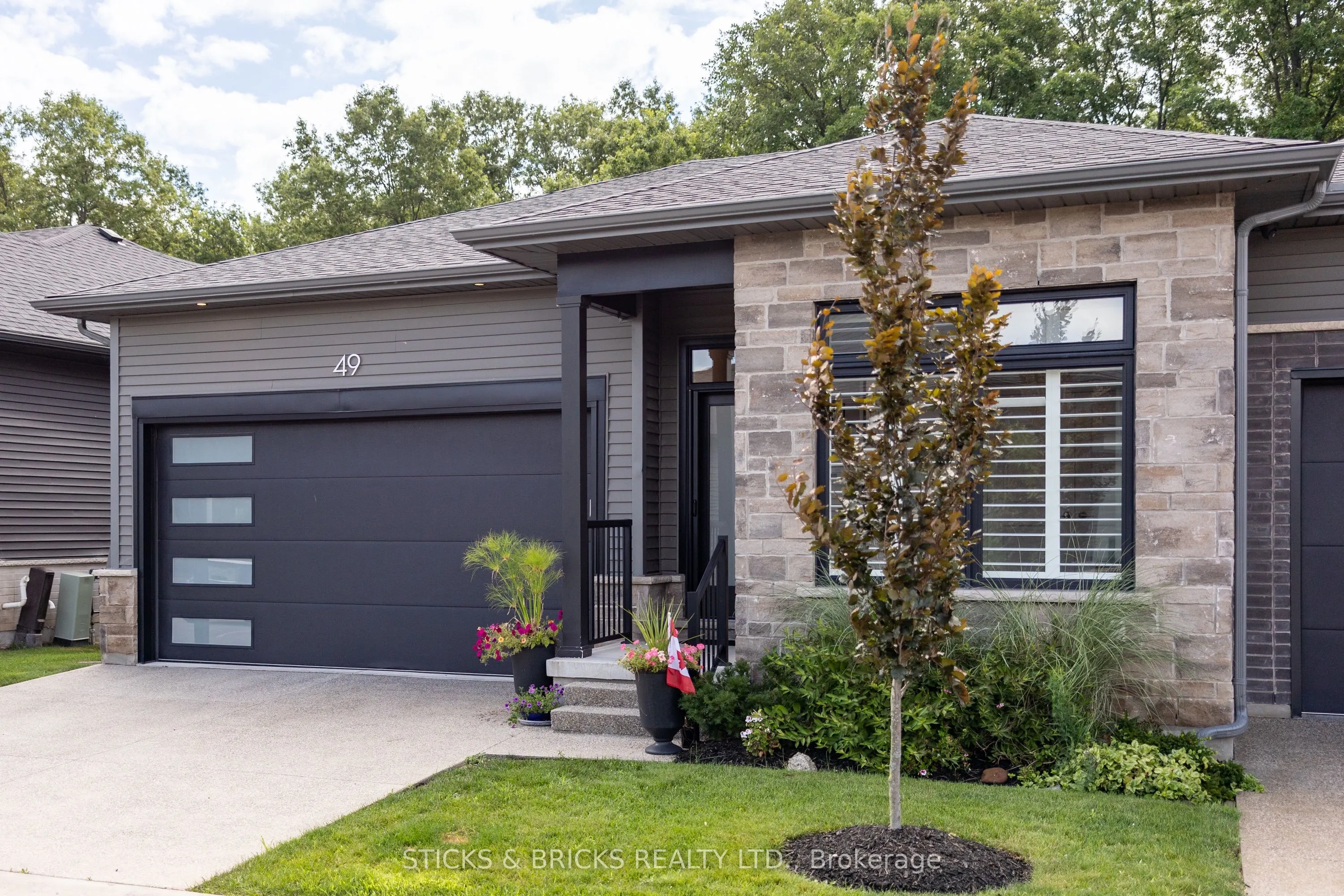 8974 Willoughby Drive, #49