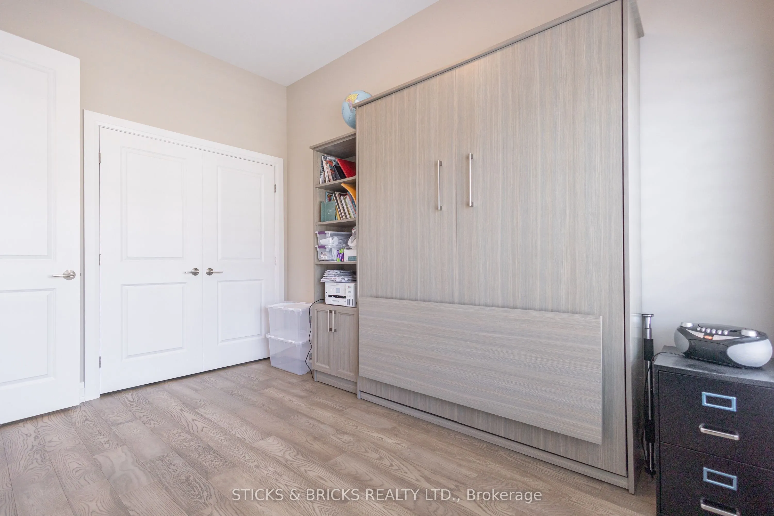 8974 Willoughby Drive, #49