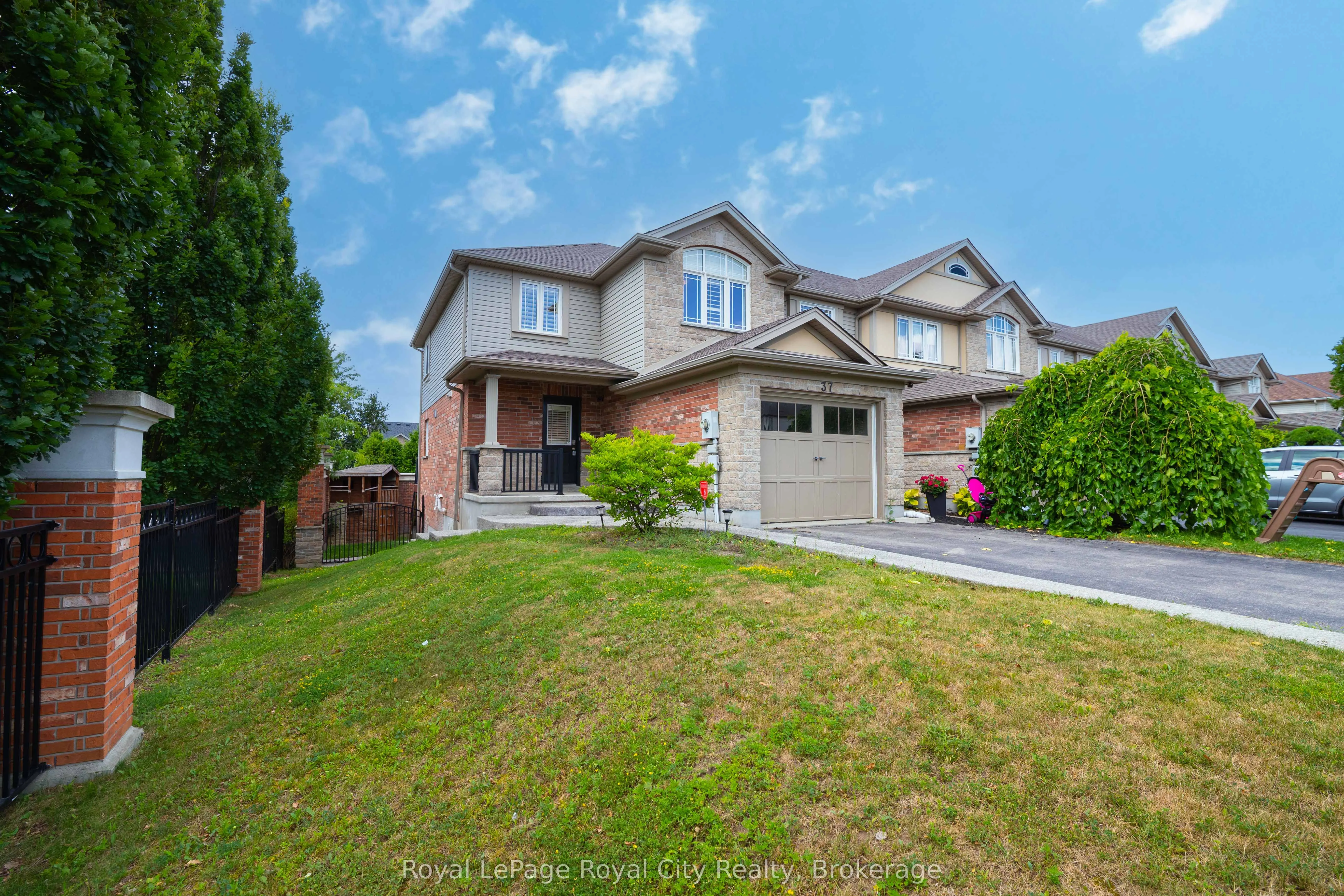 37 Wilkie Crescent