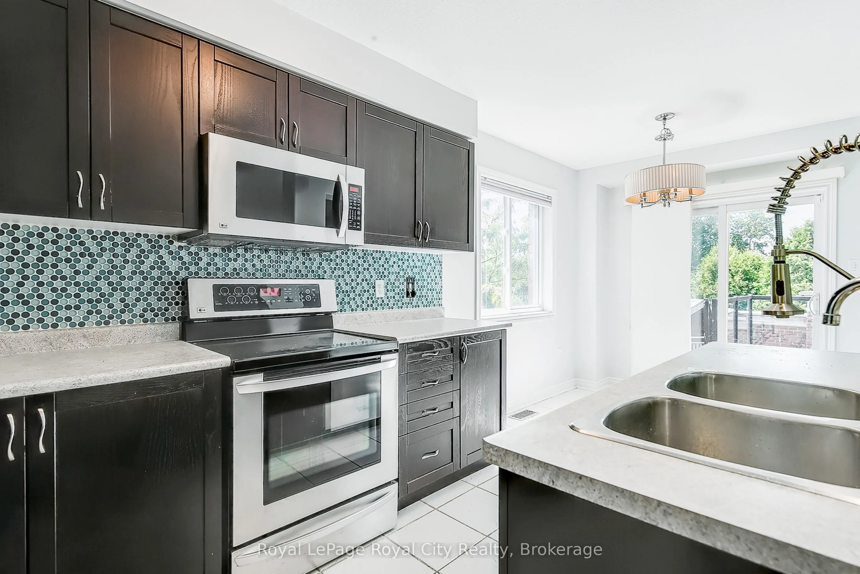 37 Wilkie Crescent