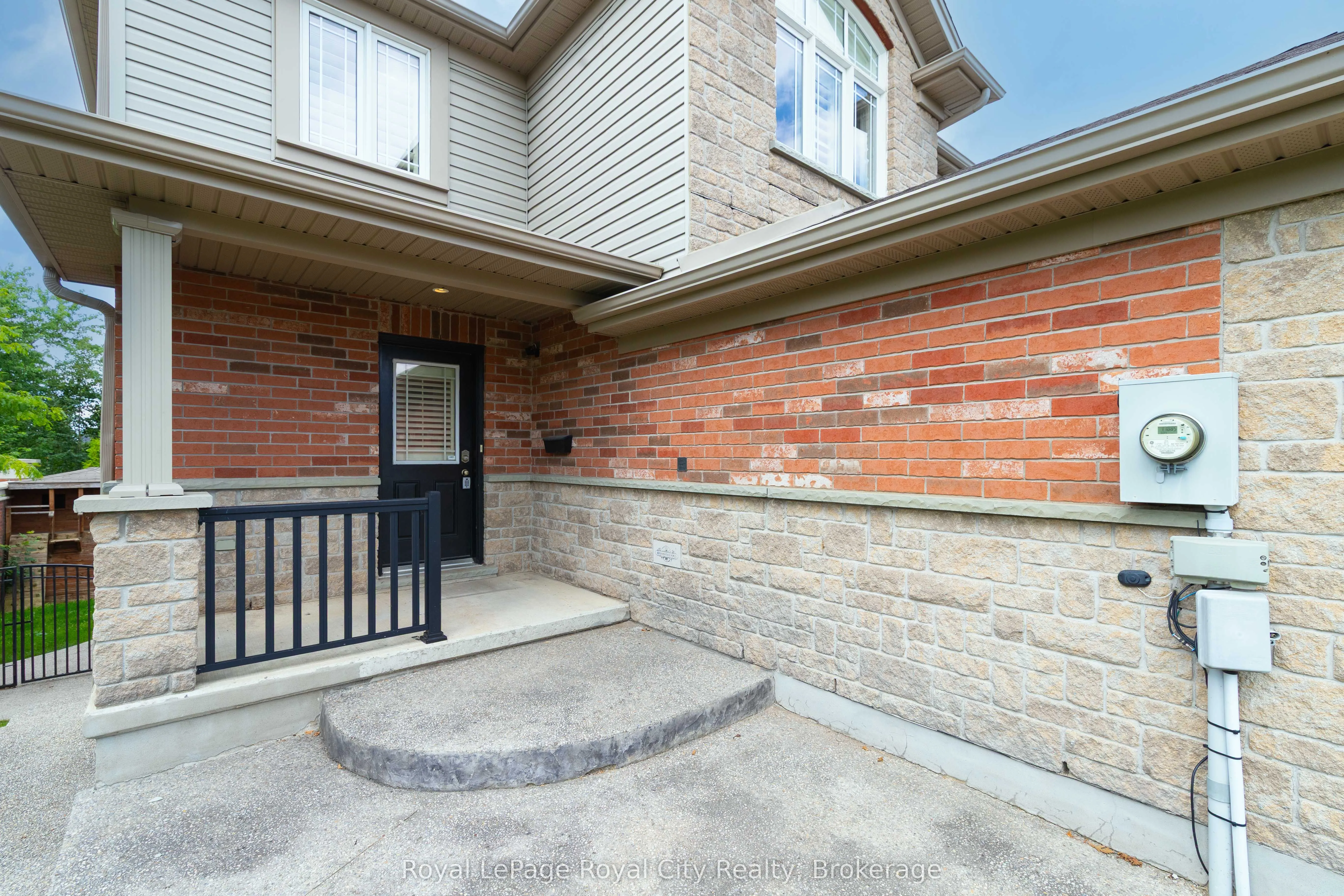 37 Wilkie Crescent