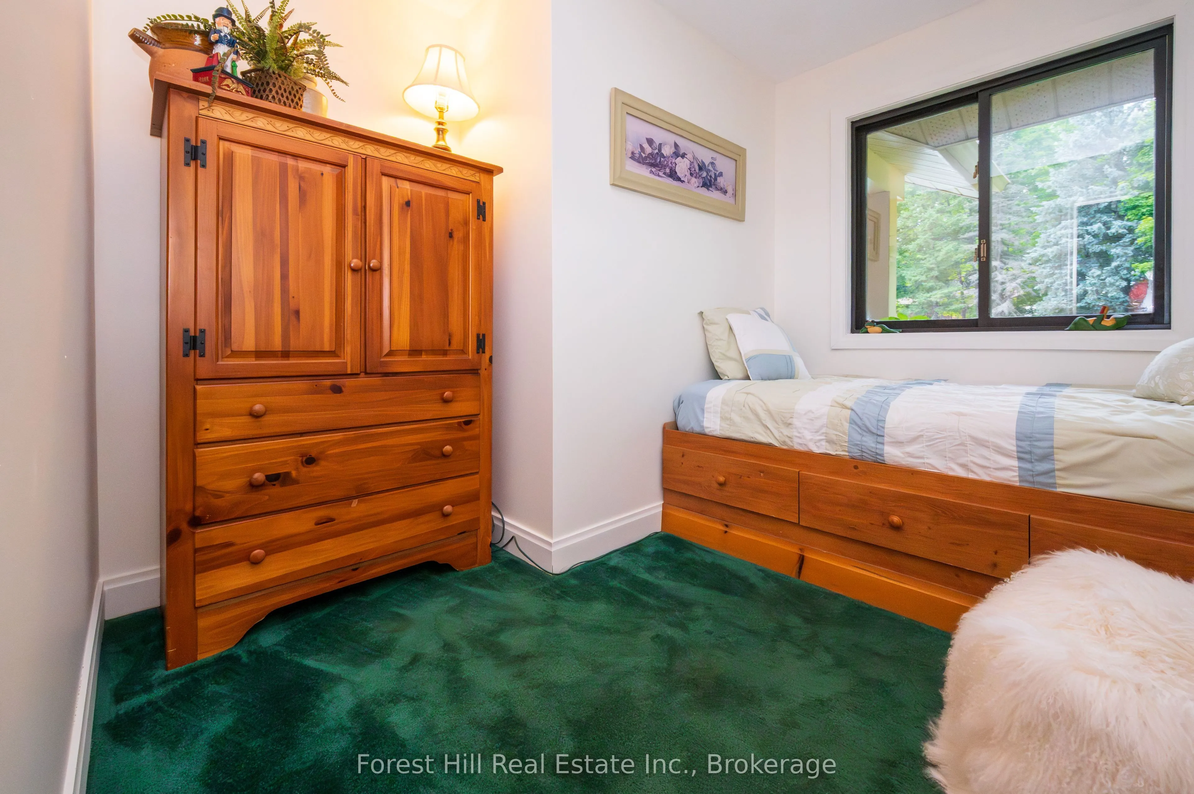 35 Westvale Drive S