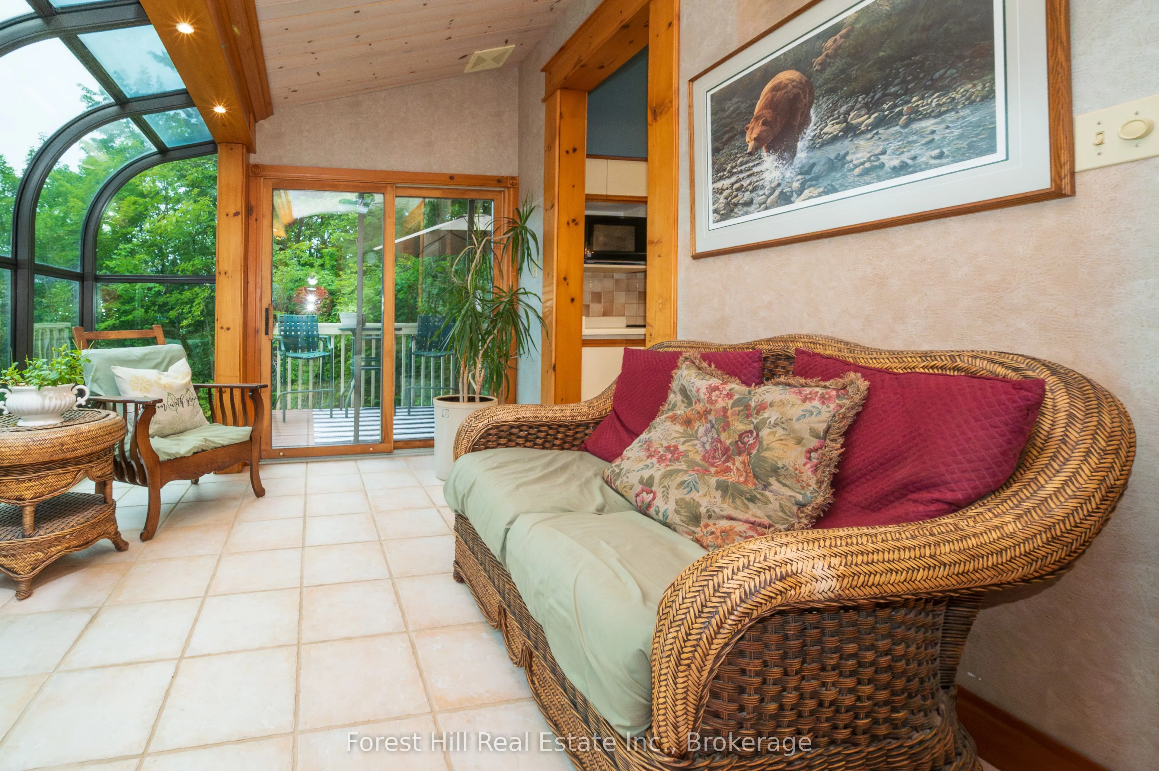 35 Westvale Drive S