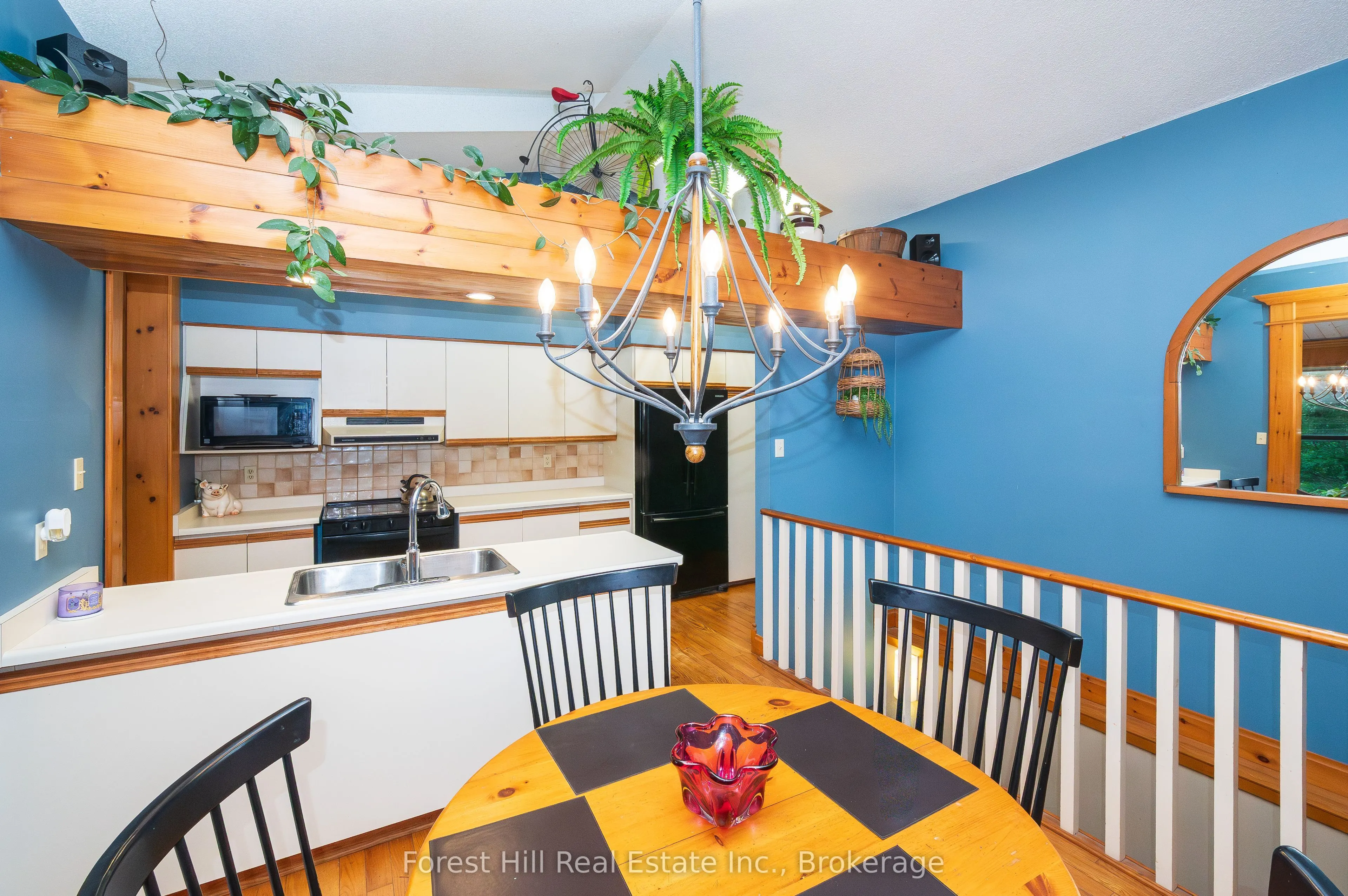 35 Westvale Drive S