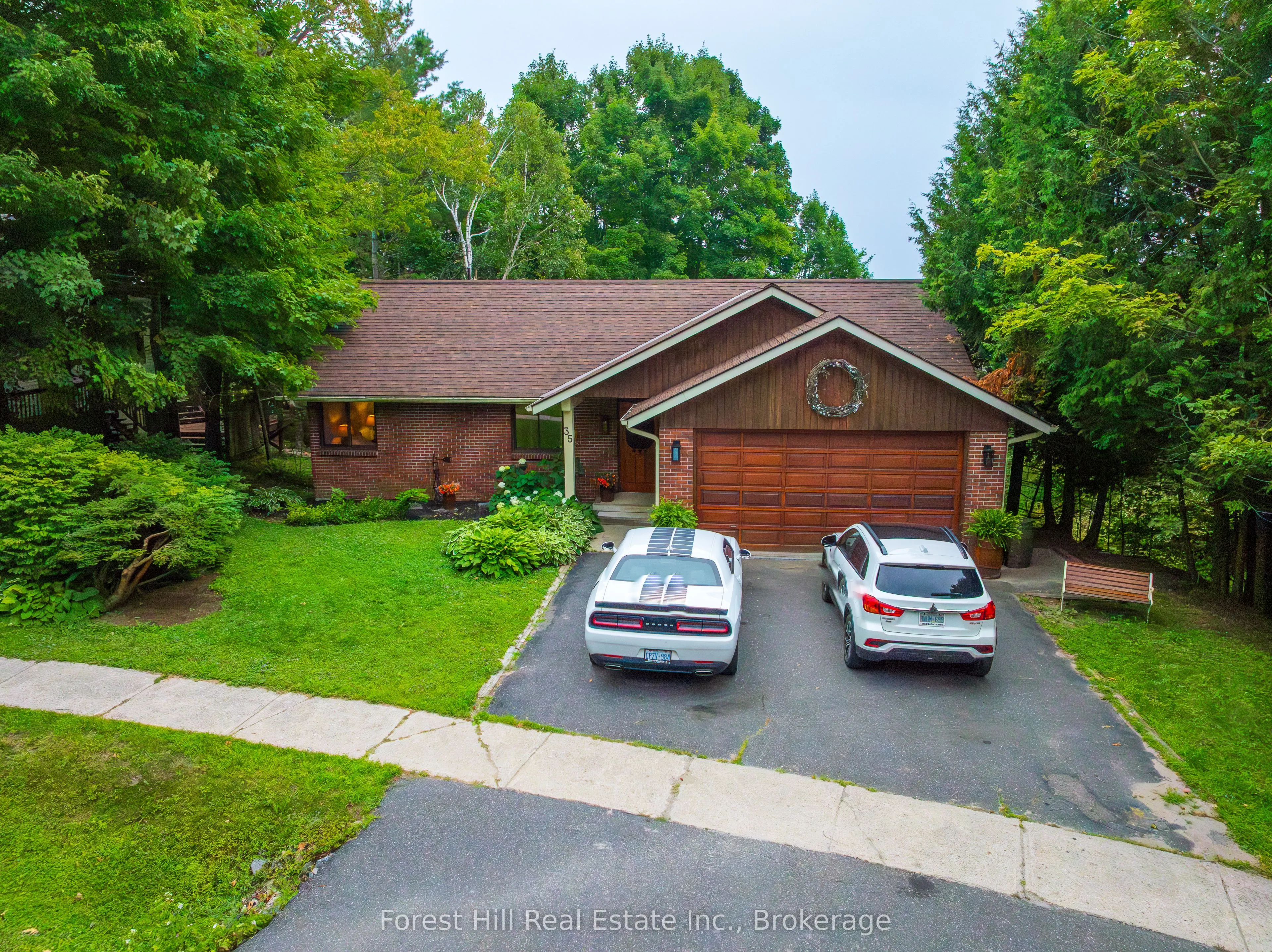35 Westvale Drive S