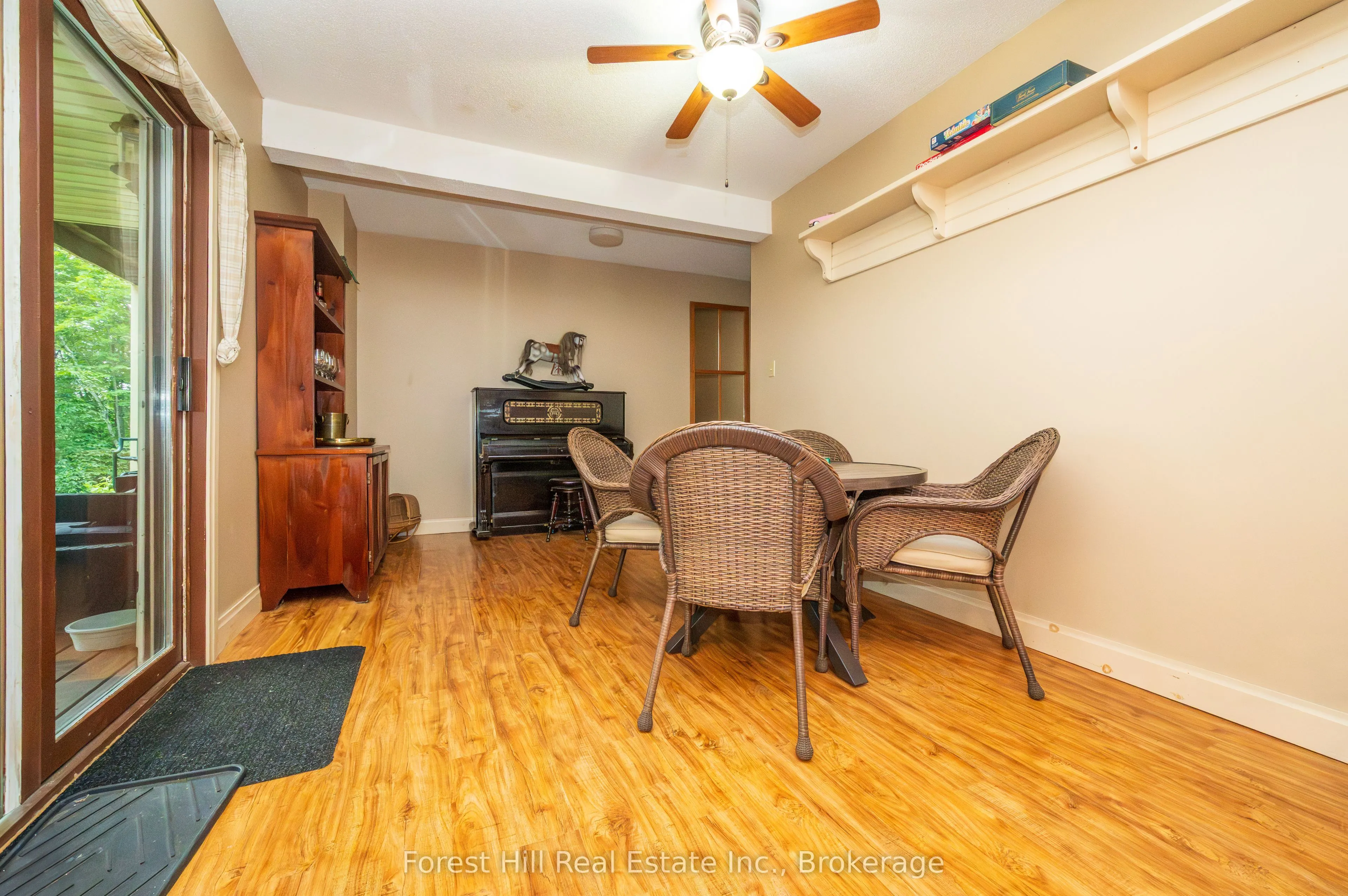 35 Westvale Drive S