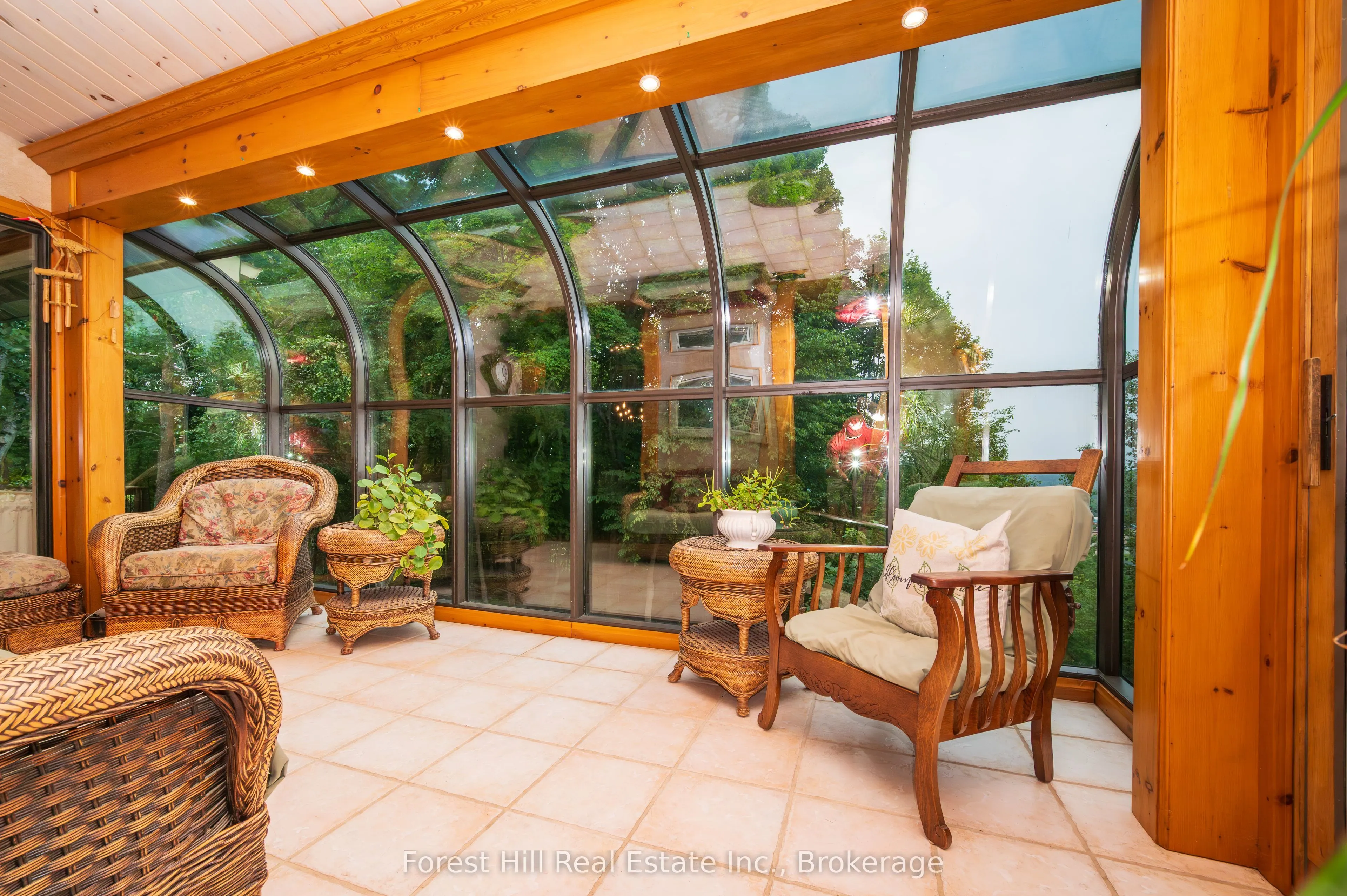 35 Westvale Drive S
