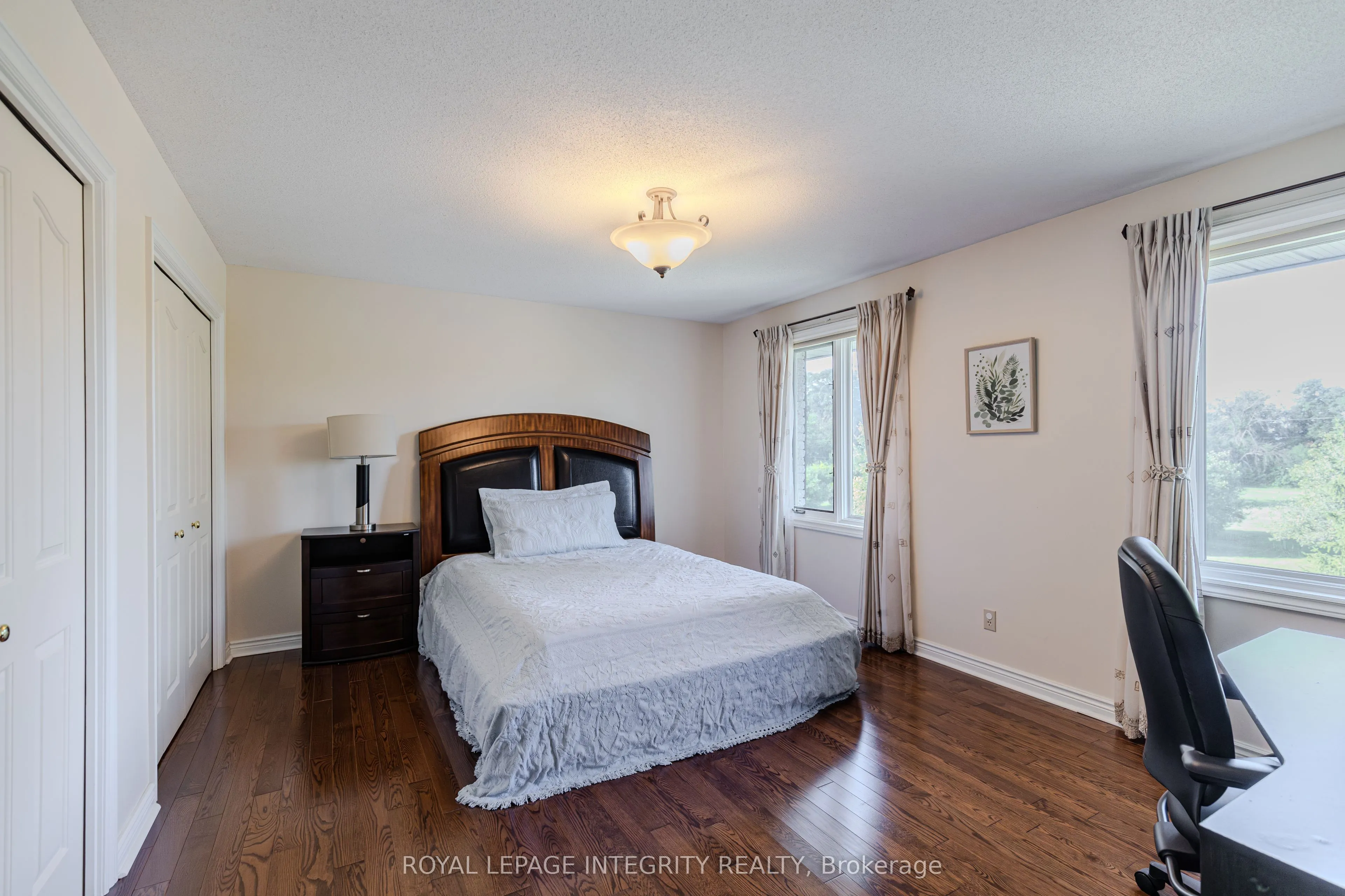 2025 Sixth Line Road N
