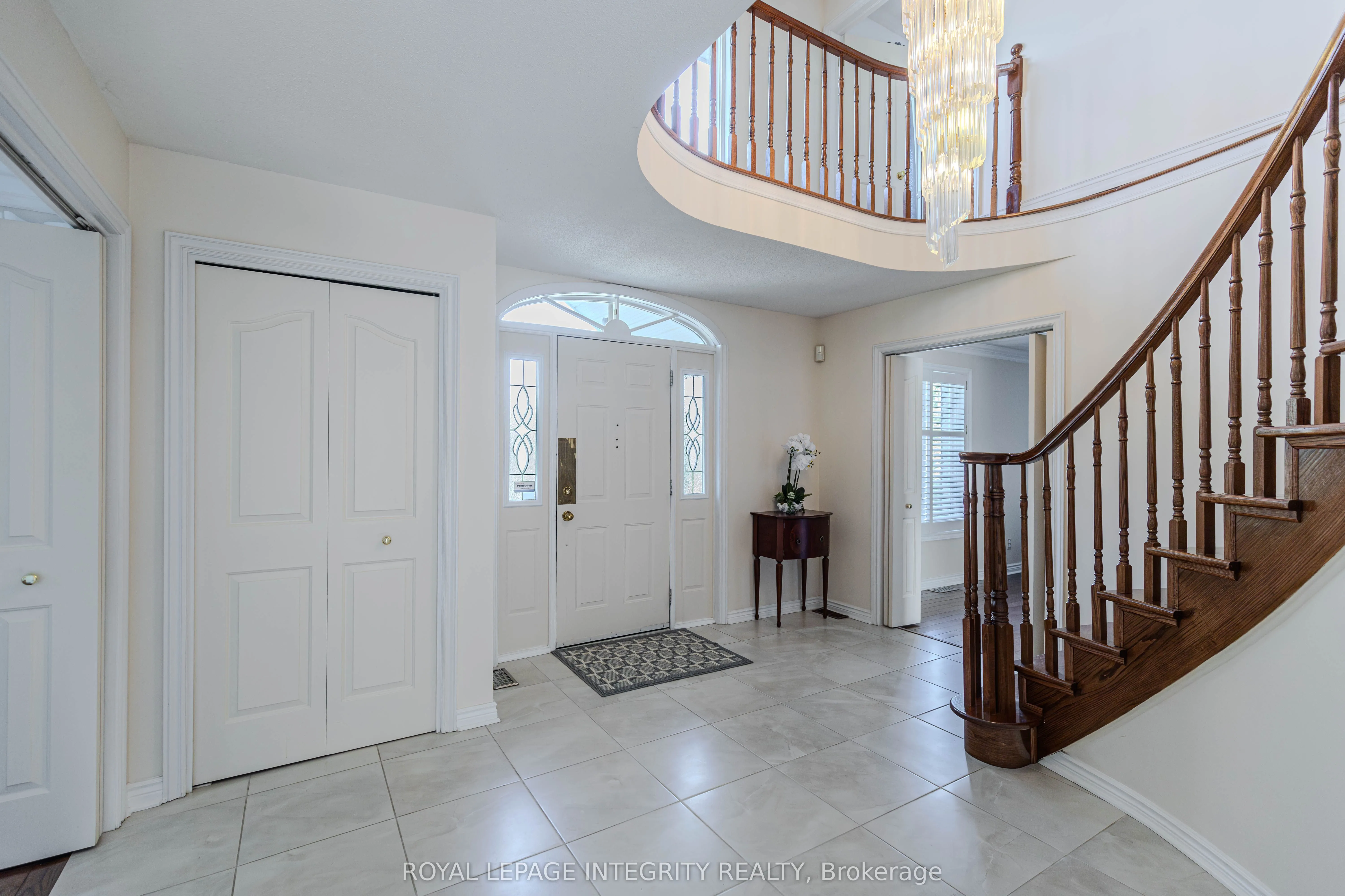 2025 Sixth Line Road N