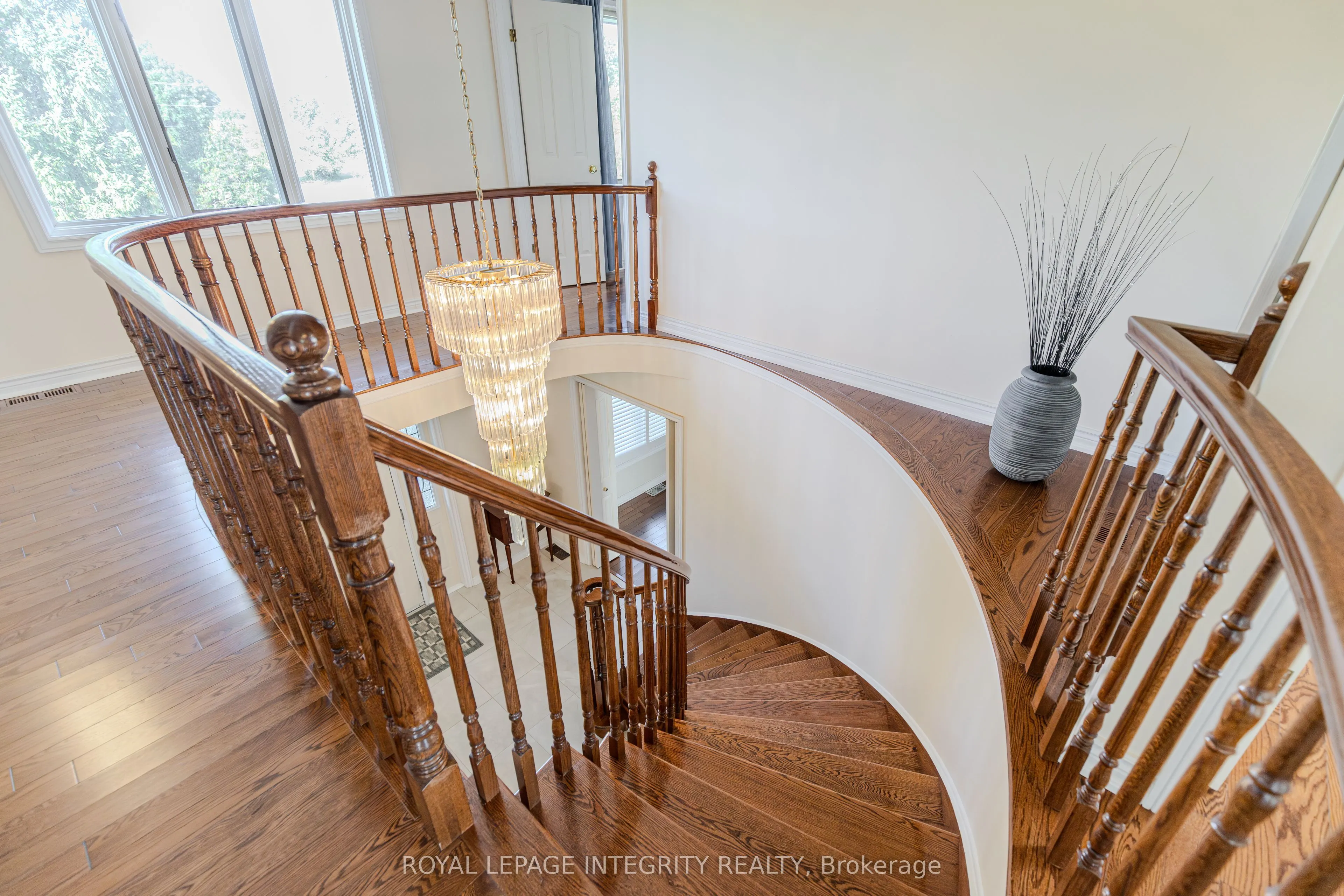 2025 Sixth Line Road N