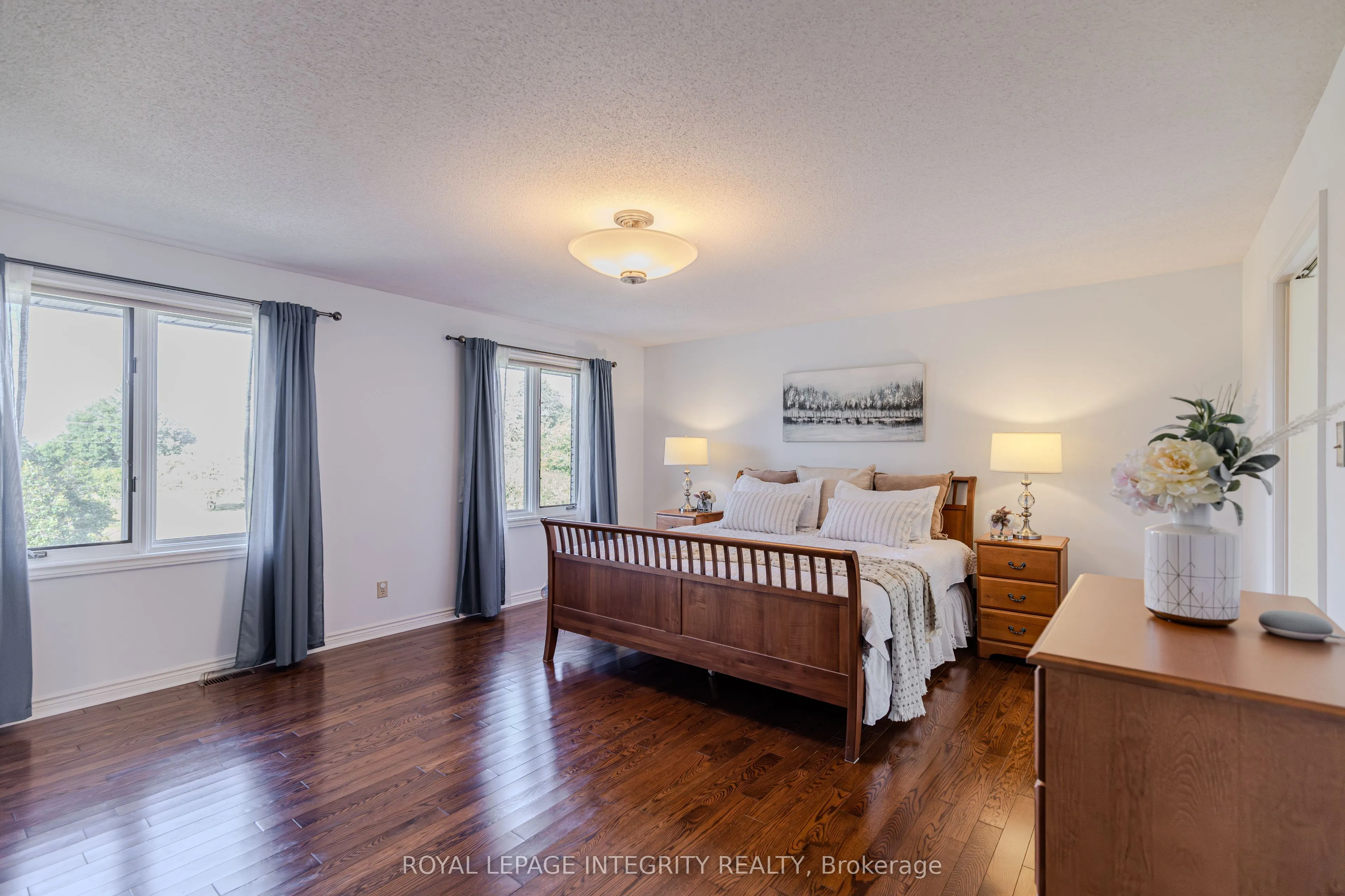 2025 Sixth Line Road N