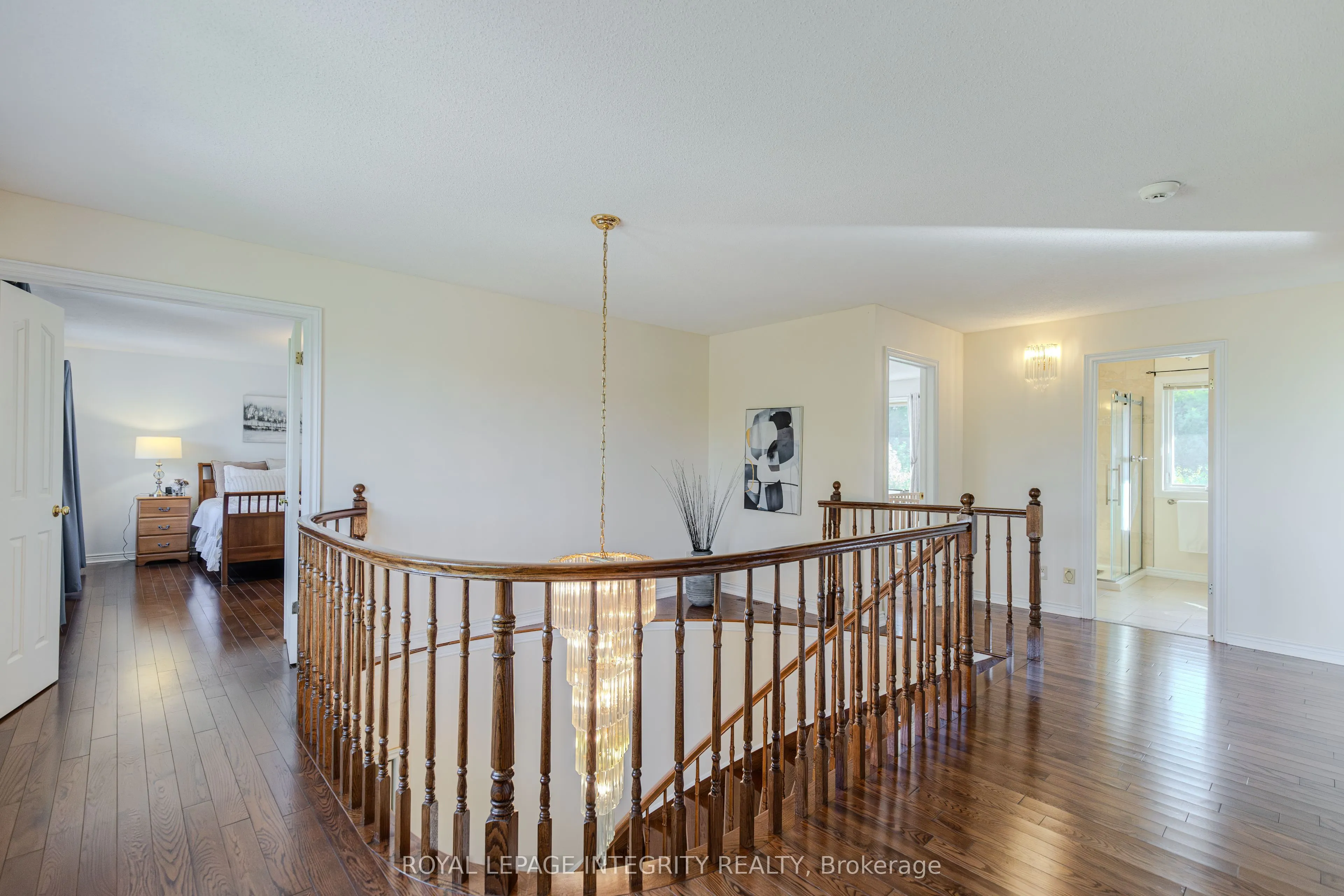2025 Sixth Line Road N