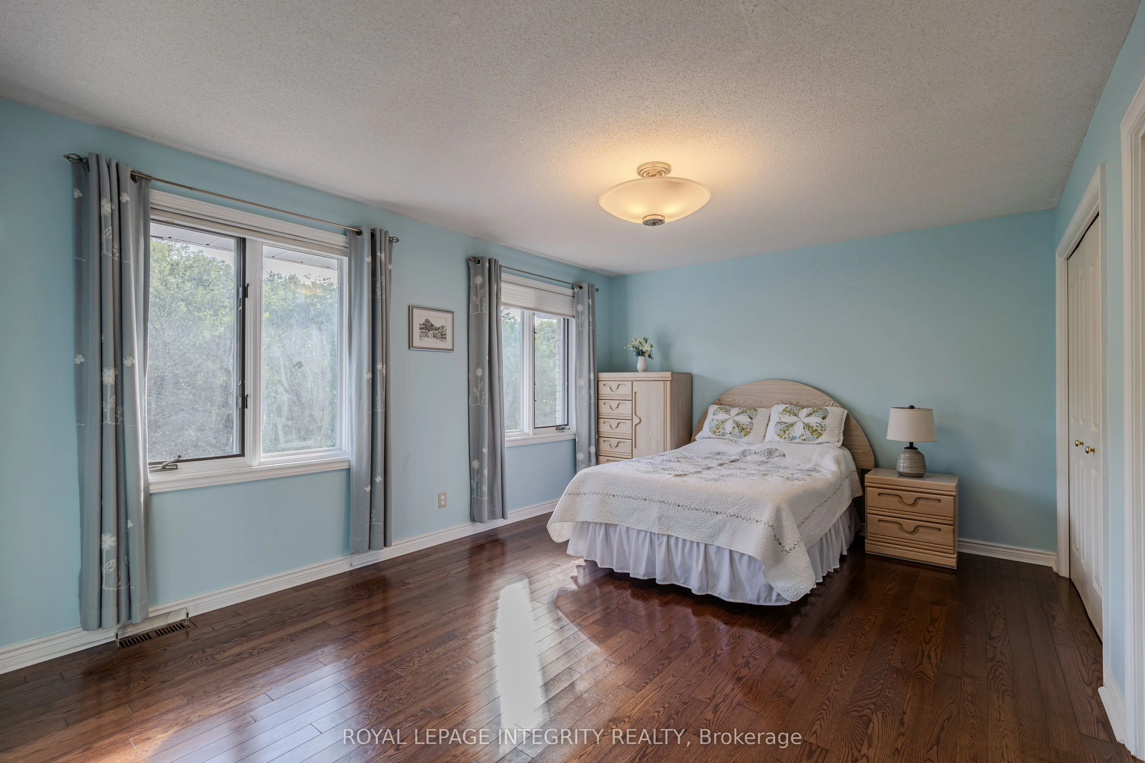 2025 Sixth Line Road N