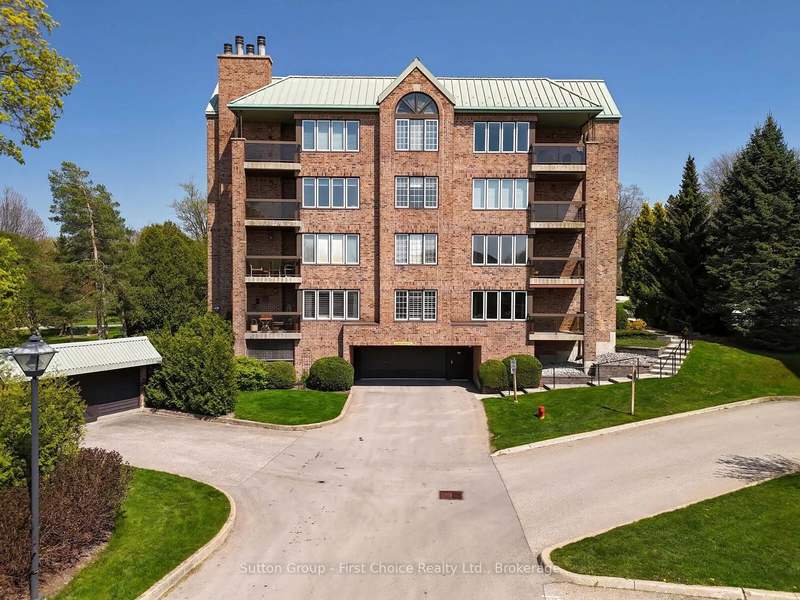30 Front Street, #206