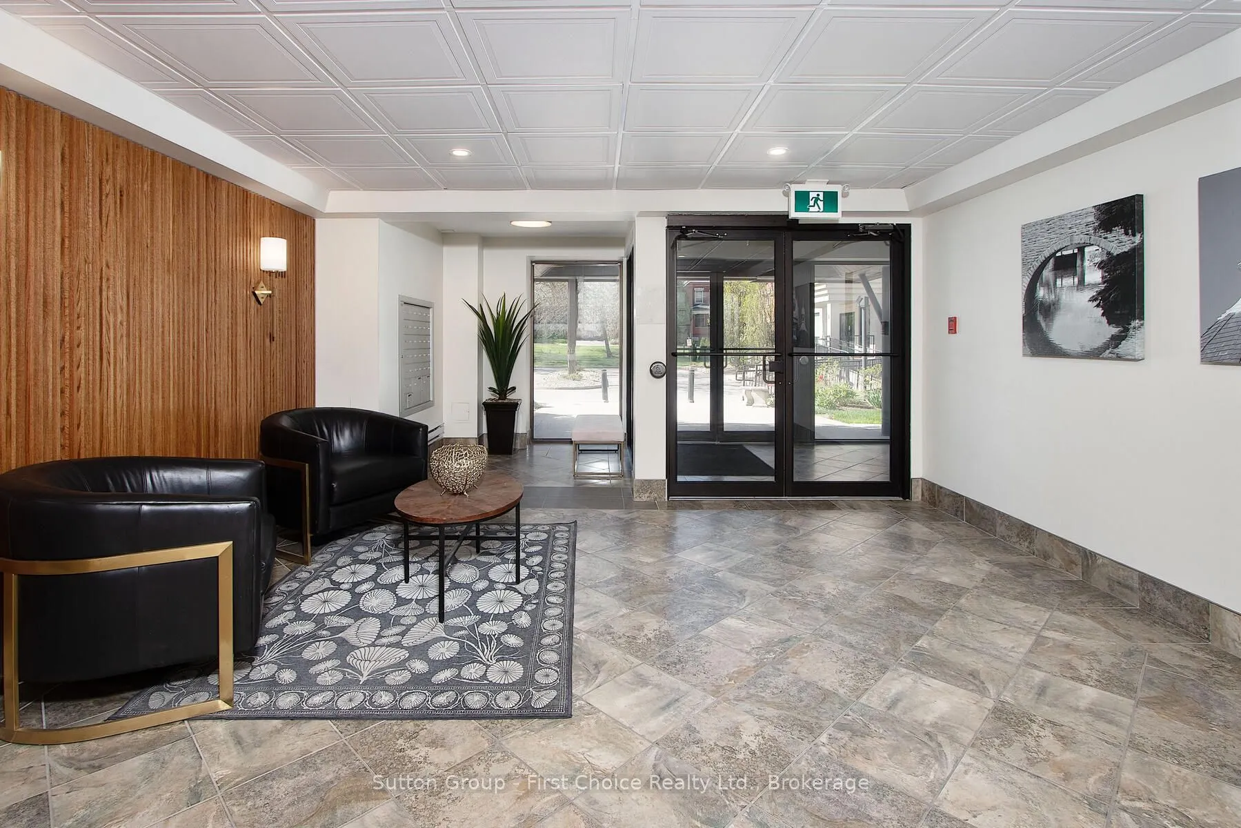 30 Front Street, #206