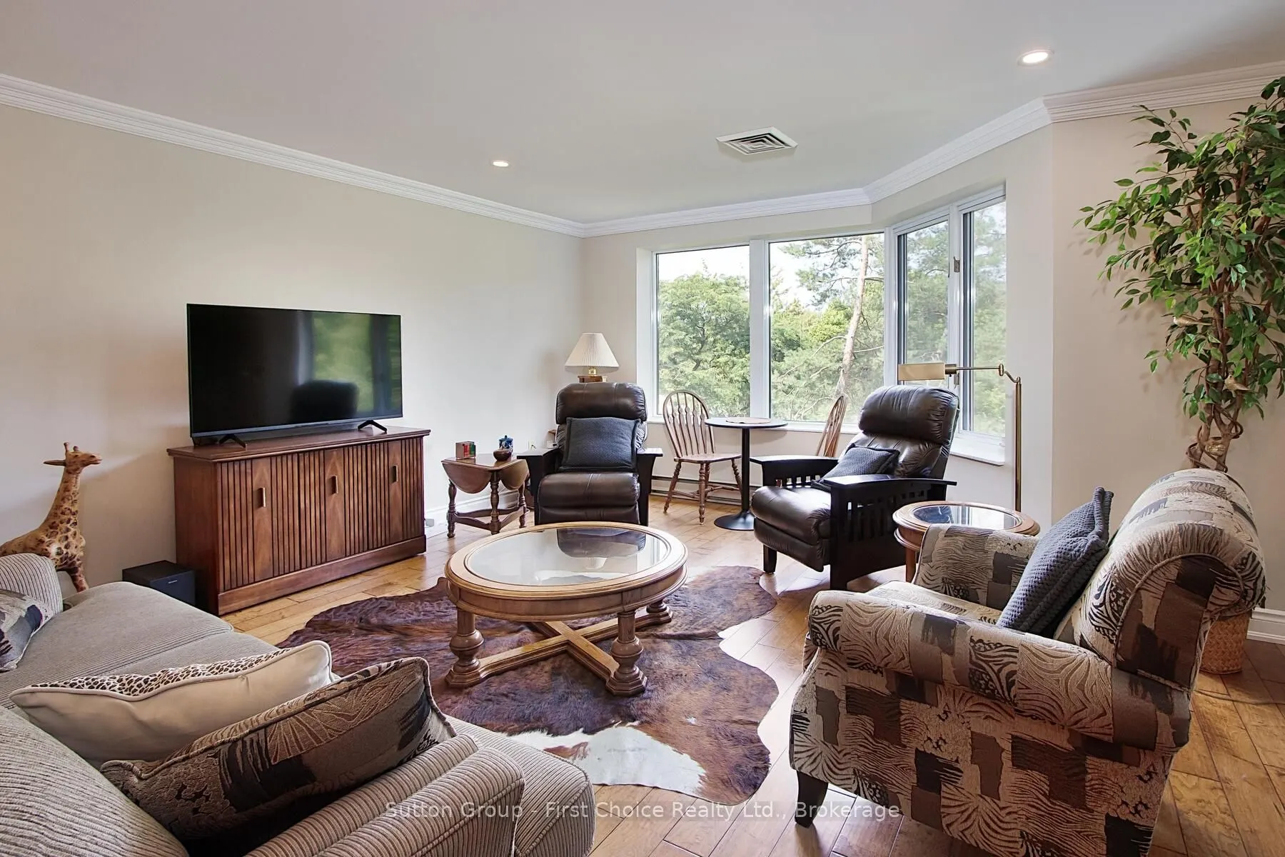 30 Front Street, #206