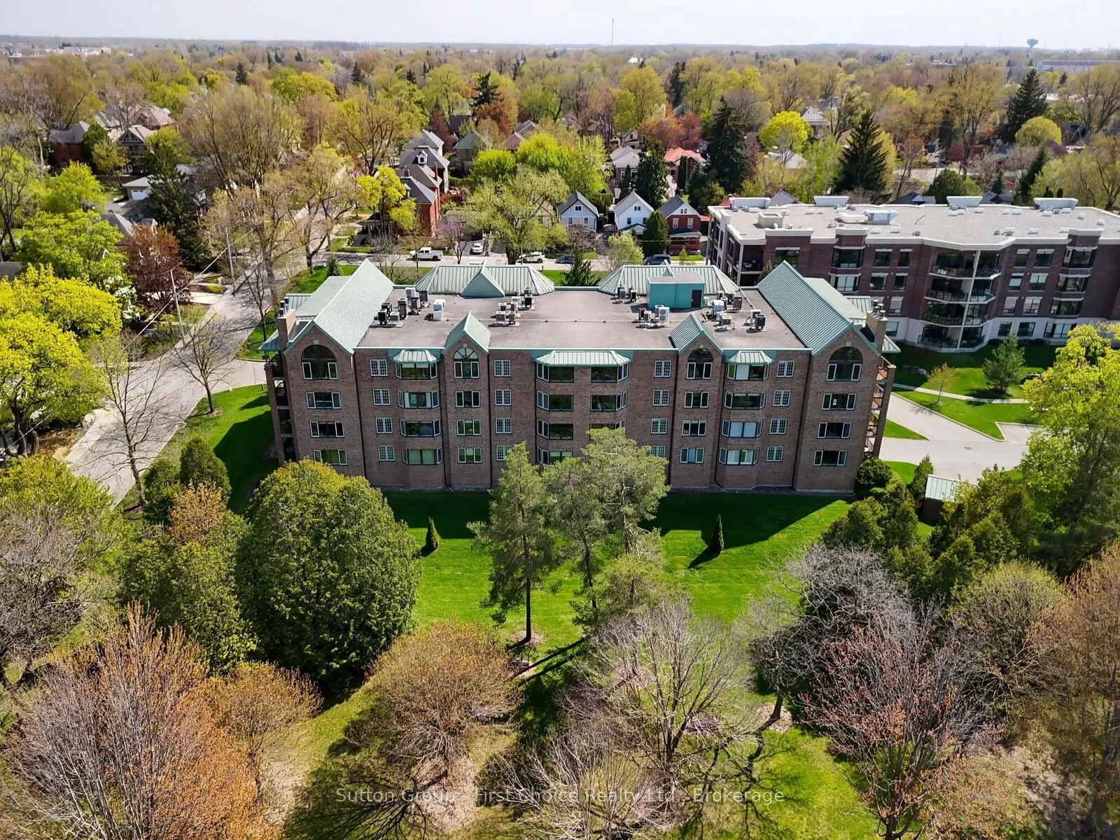30 Front Street, #206