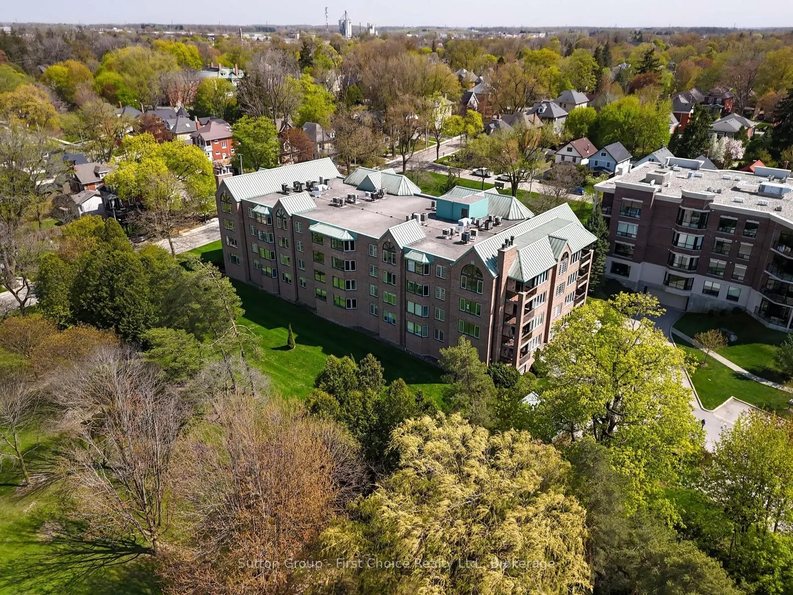 30 Front Street, #206