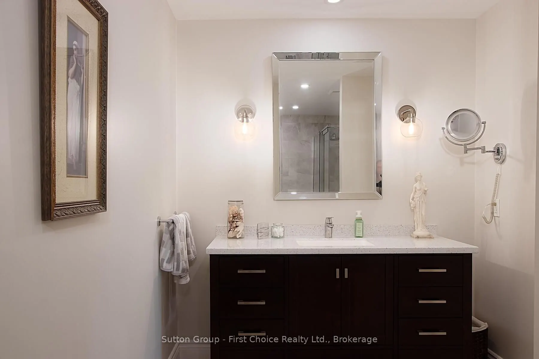 30 Front Street, #206