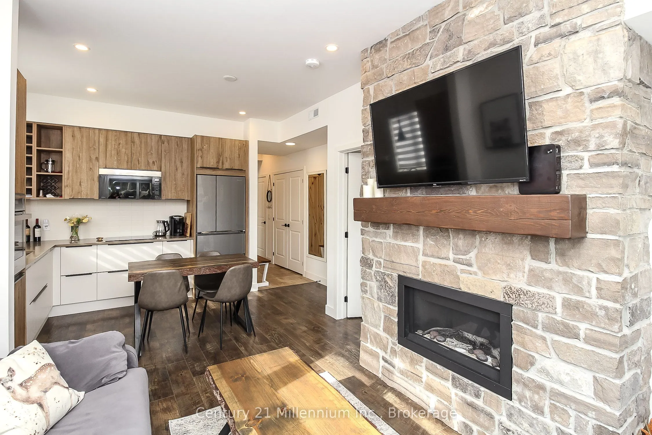 21 Beckwith Lane, #101