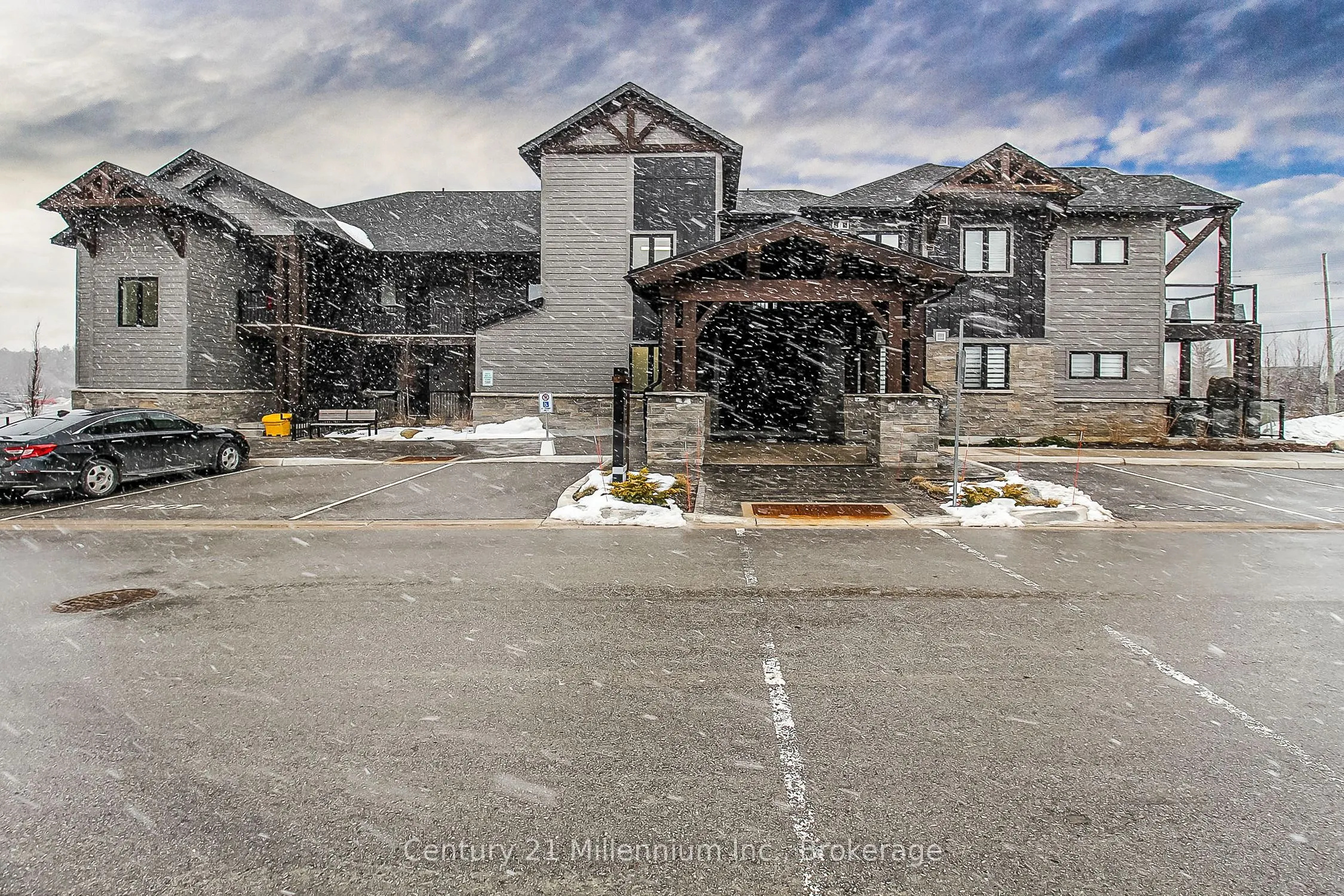 21 Beckwith Lane, #101