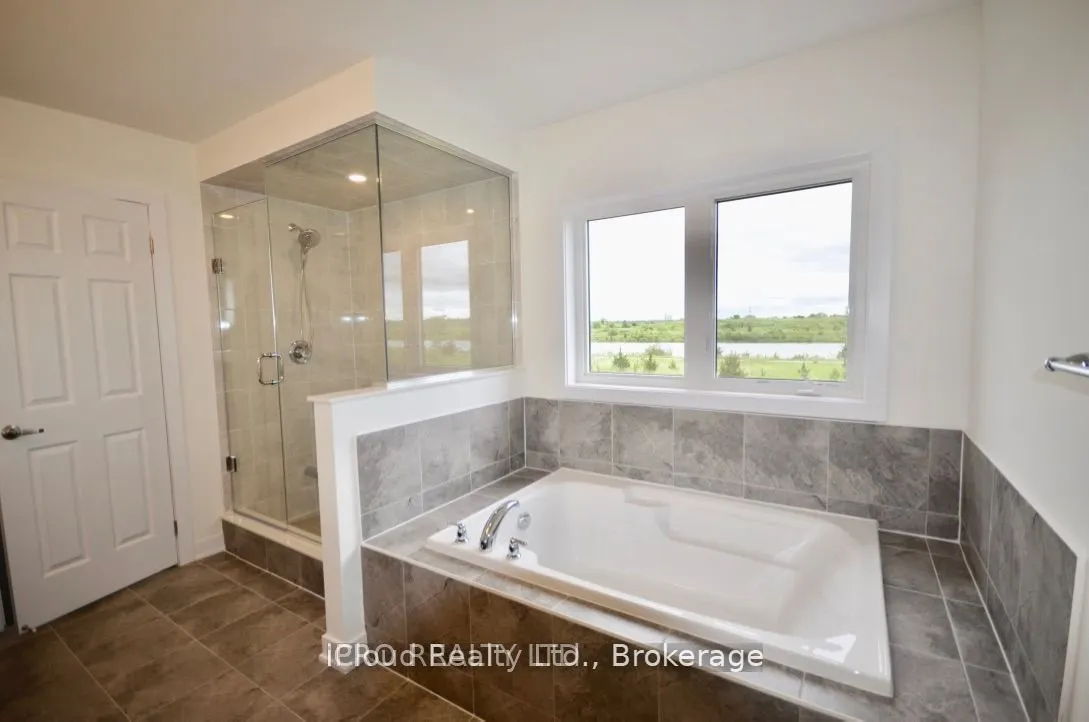 166 Aviron Crescent