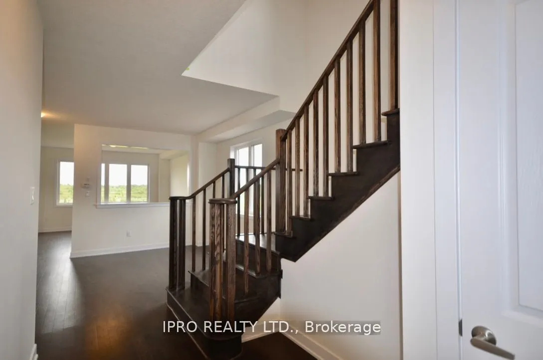 166 Aviron Crescent