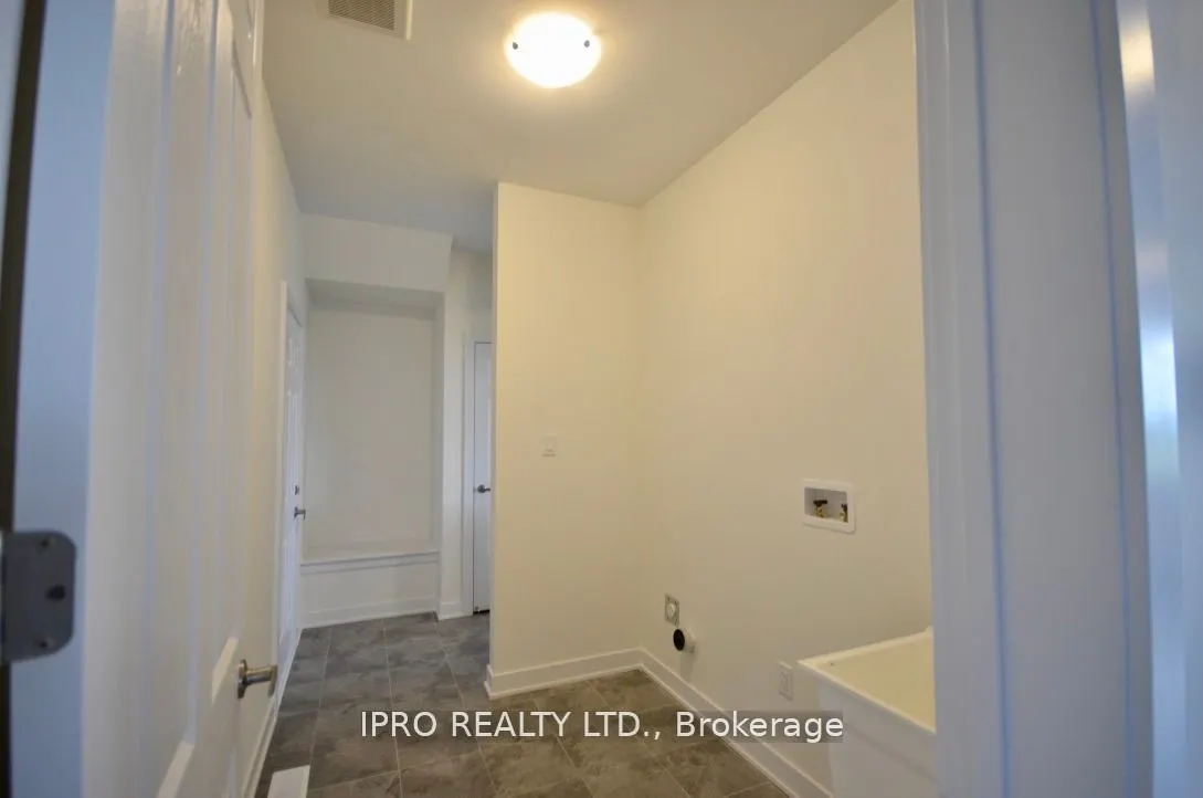 166 Aviron Crescent