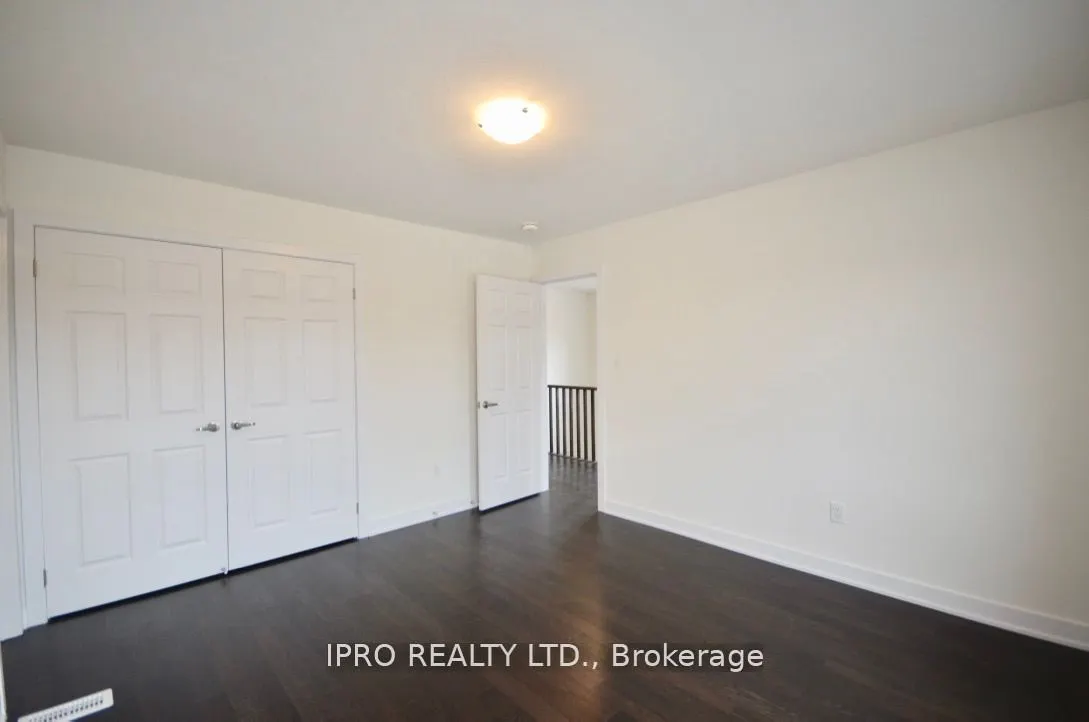 166 Aviron Crescent