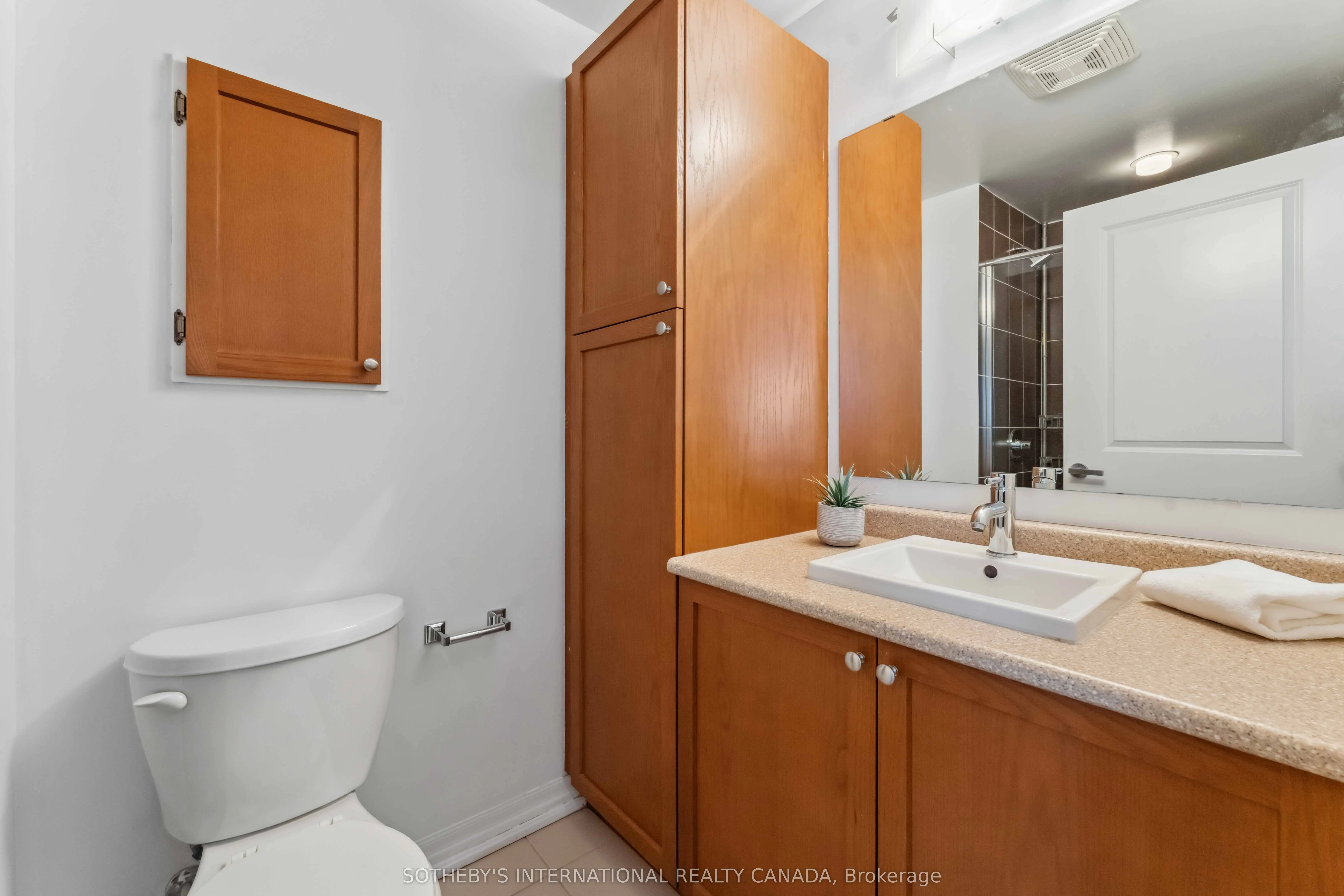 90 Landry Street, #907