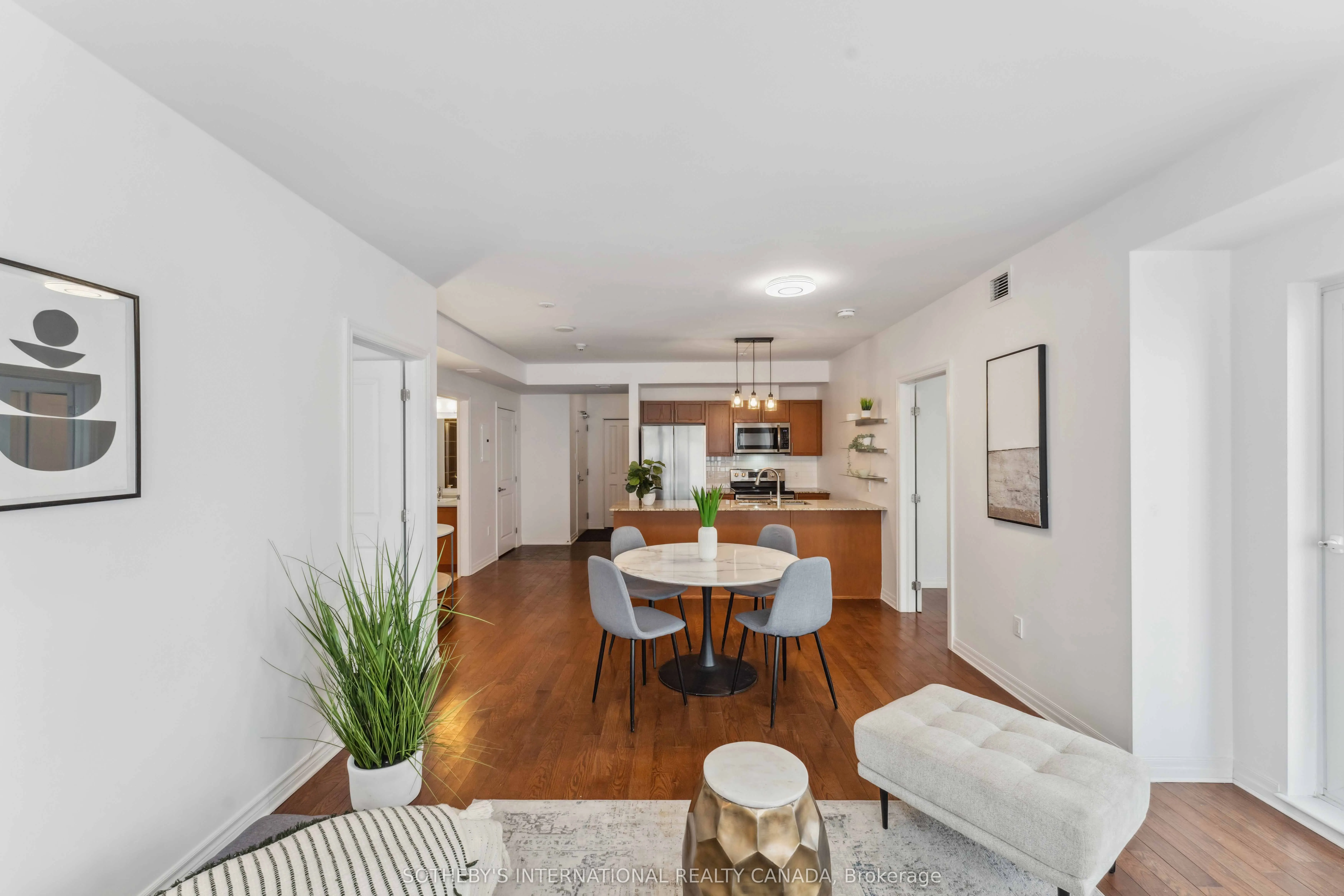 90 Landry Street, #907