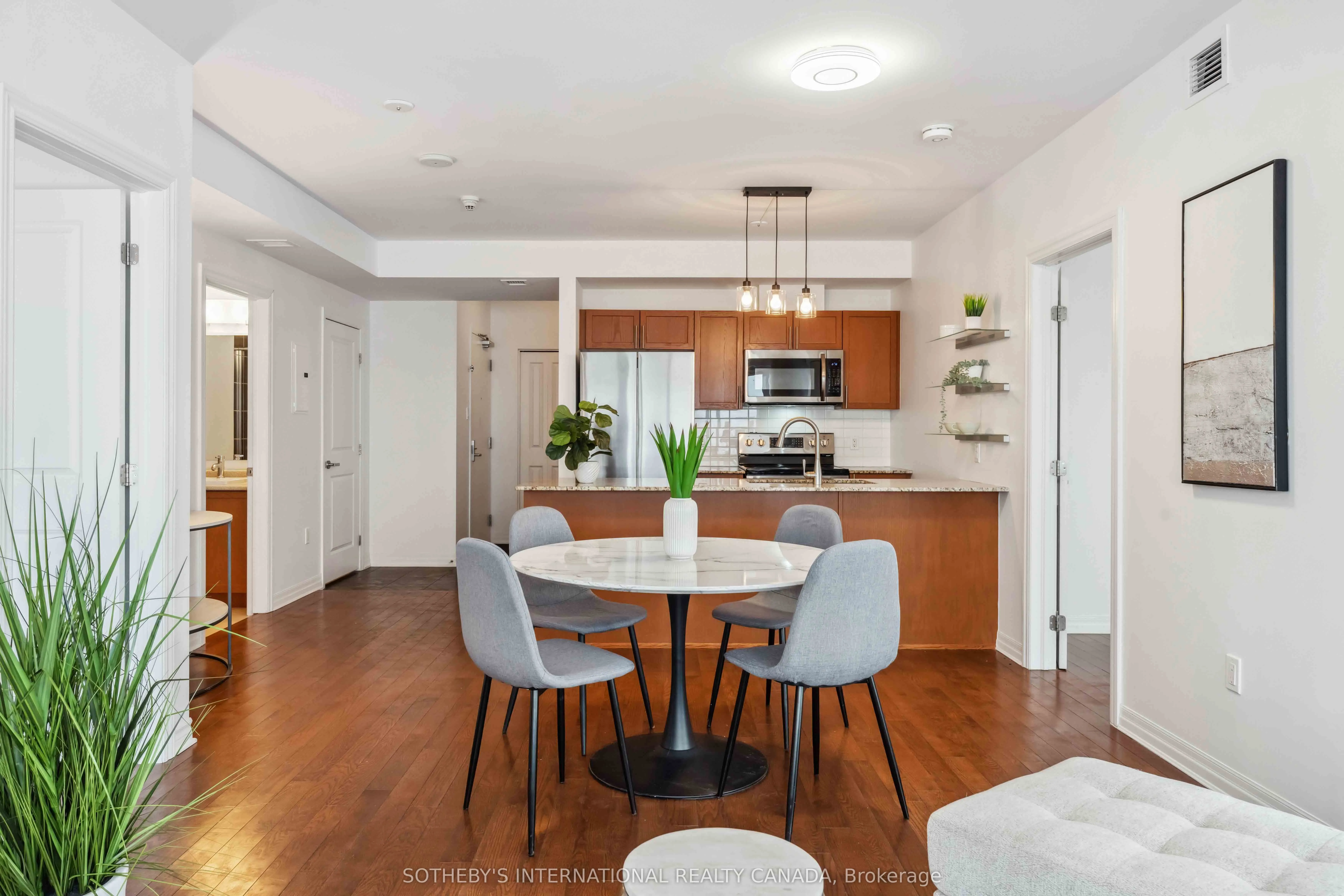 90 Landry Street, #907