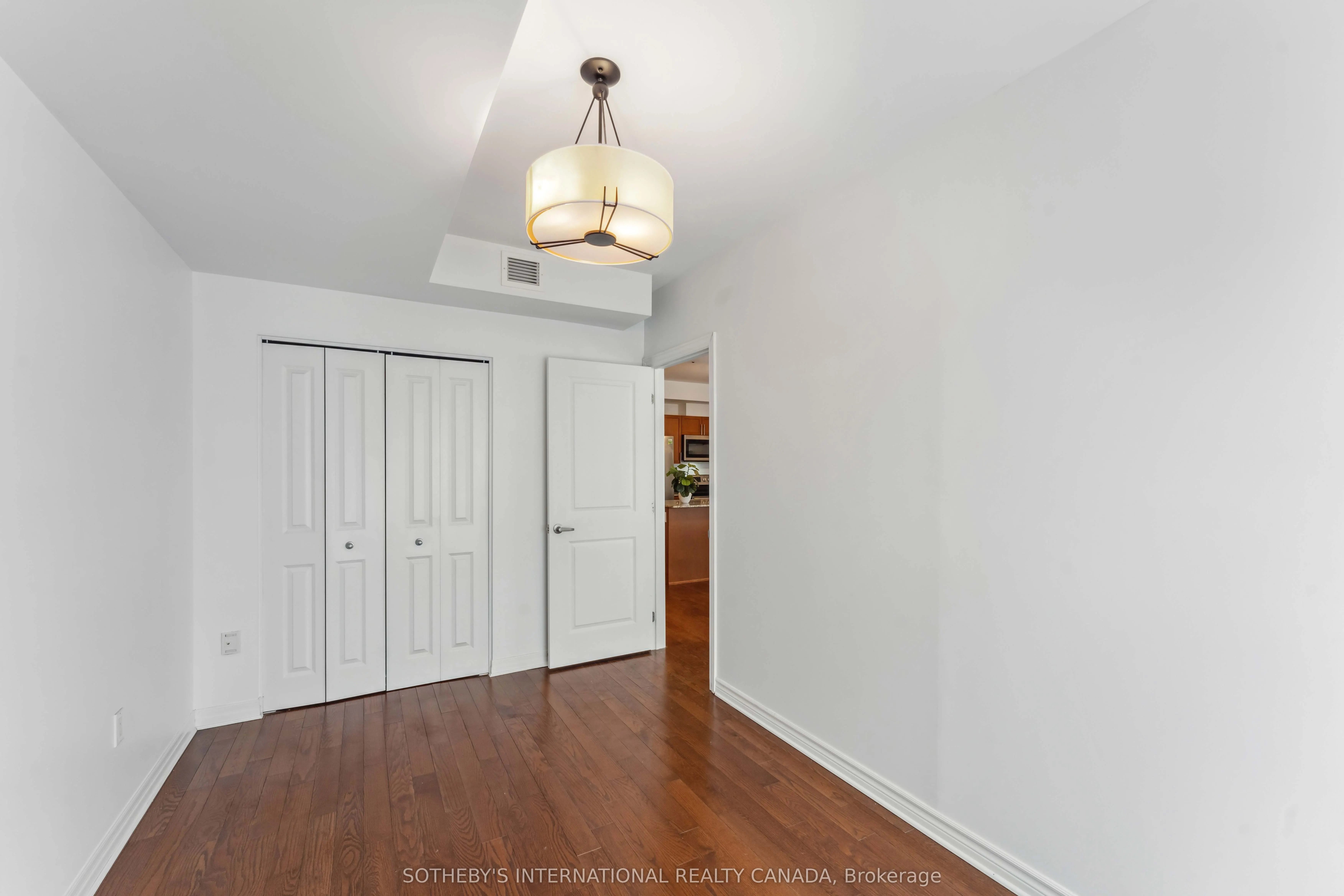 90 Landry Street, #907