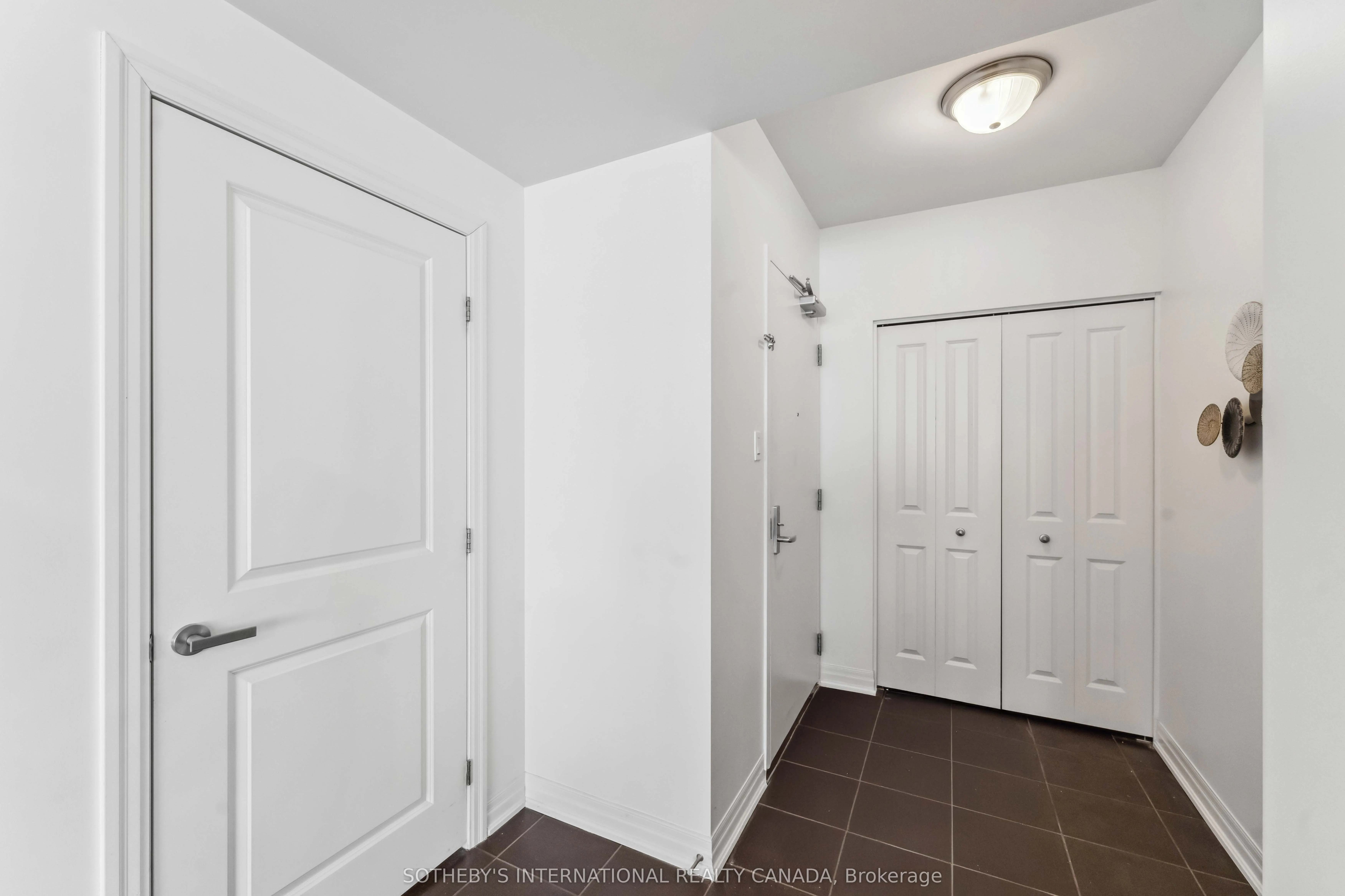 90 Landry Street, #907