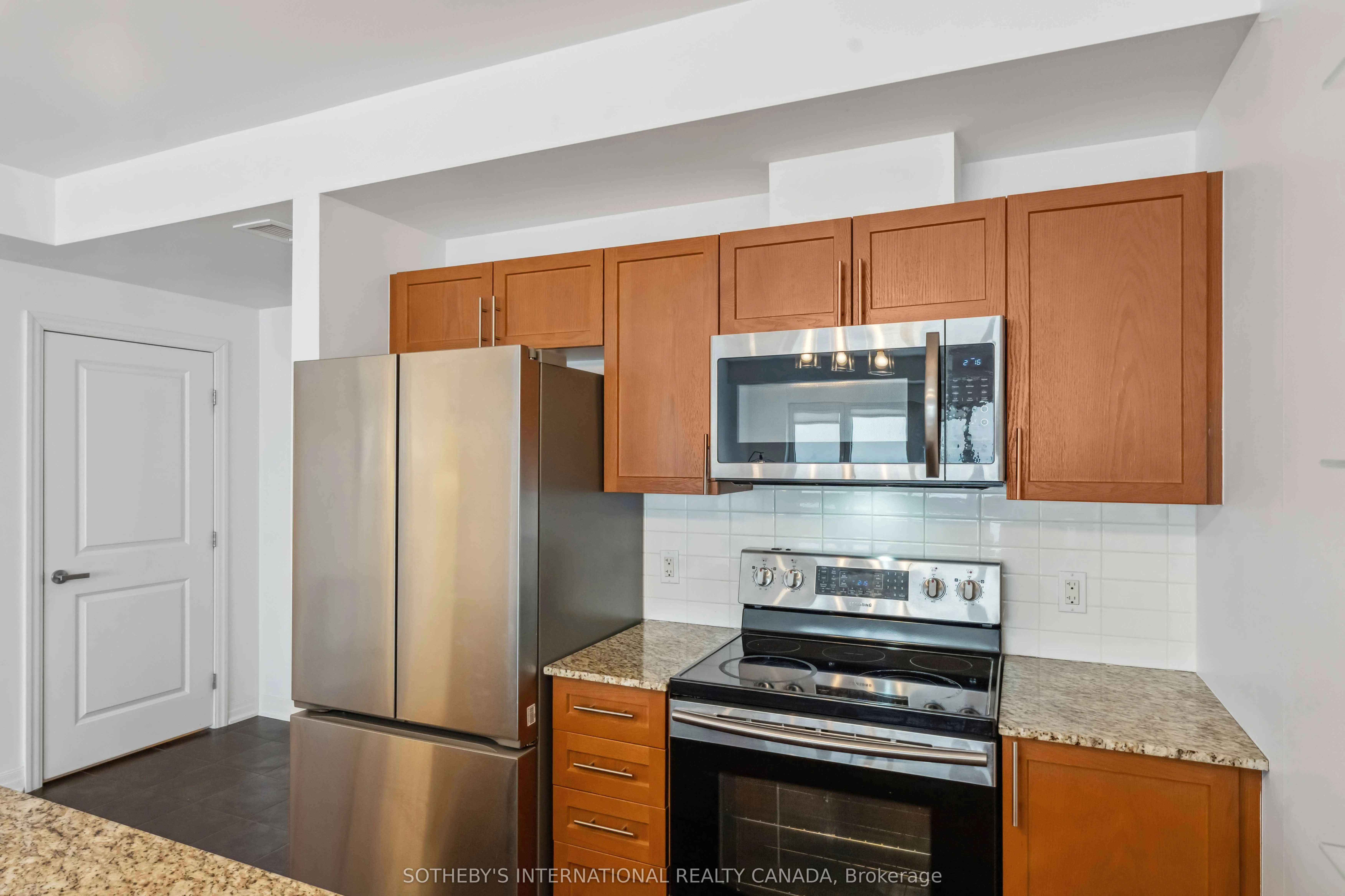 90 Landry Street, #907