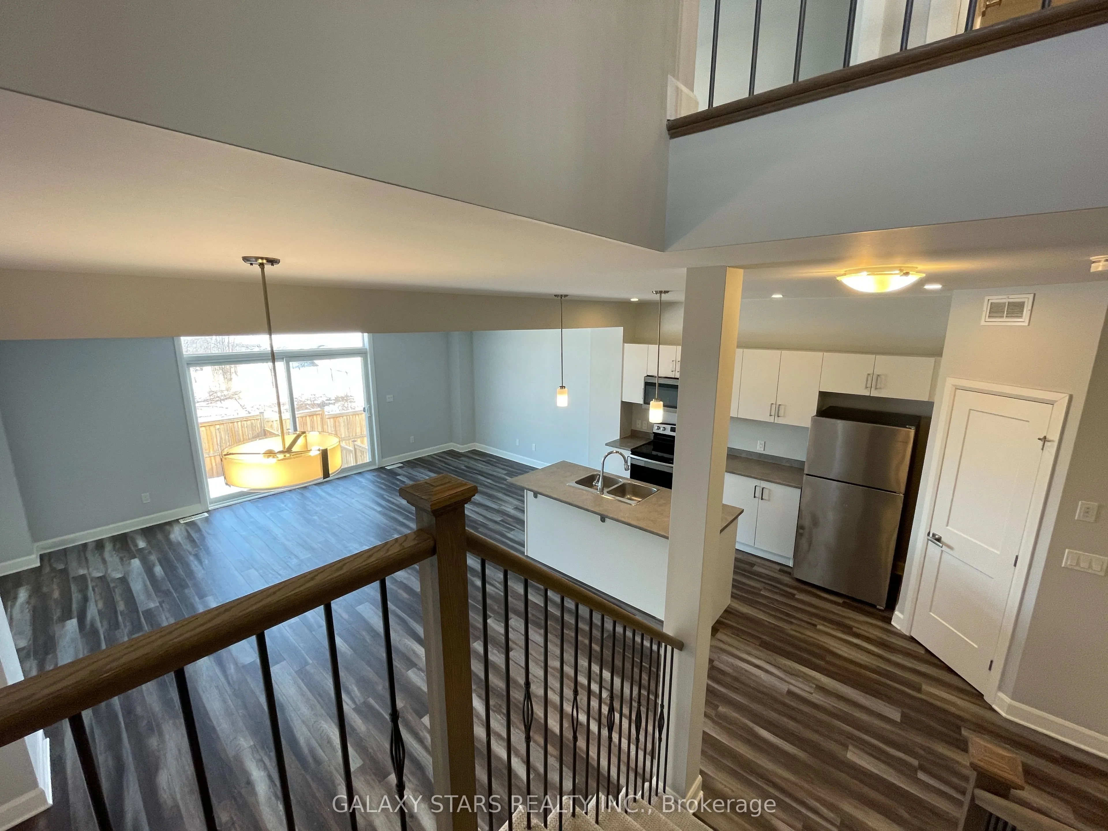 1231 Max Crescent